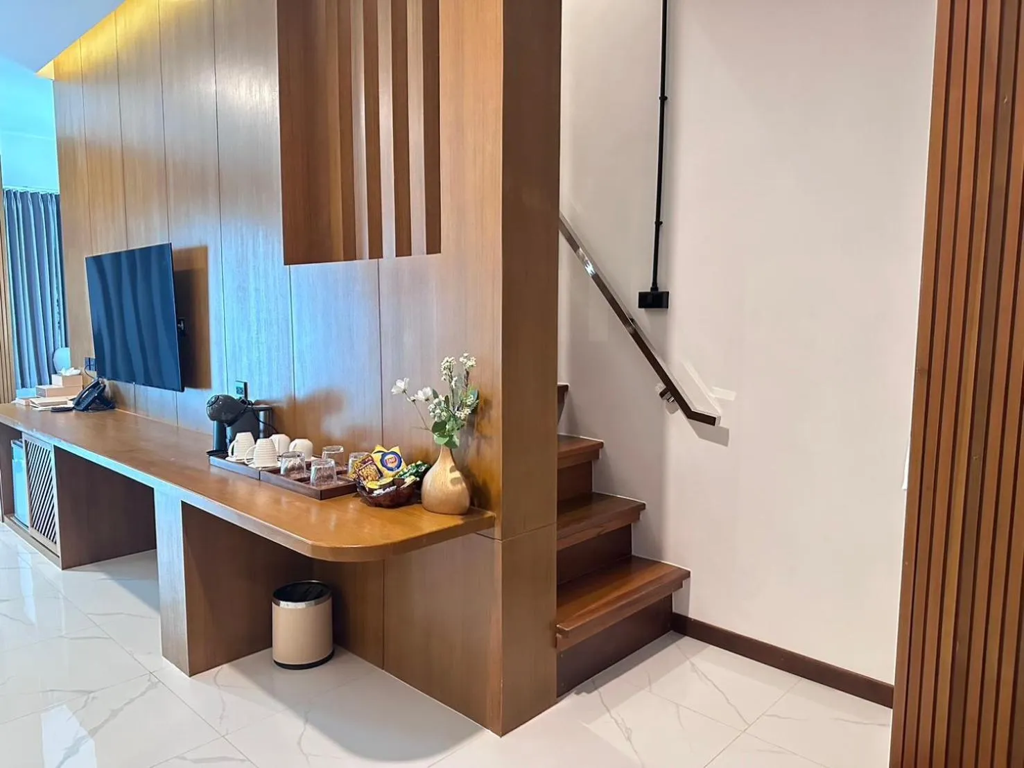 Photo of the whole room in Hotel Villa AoKhanom Beachfront