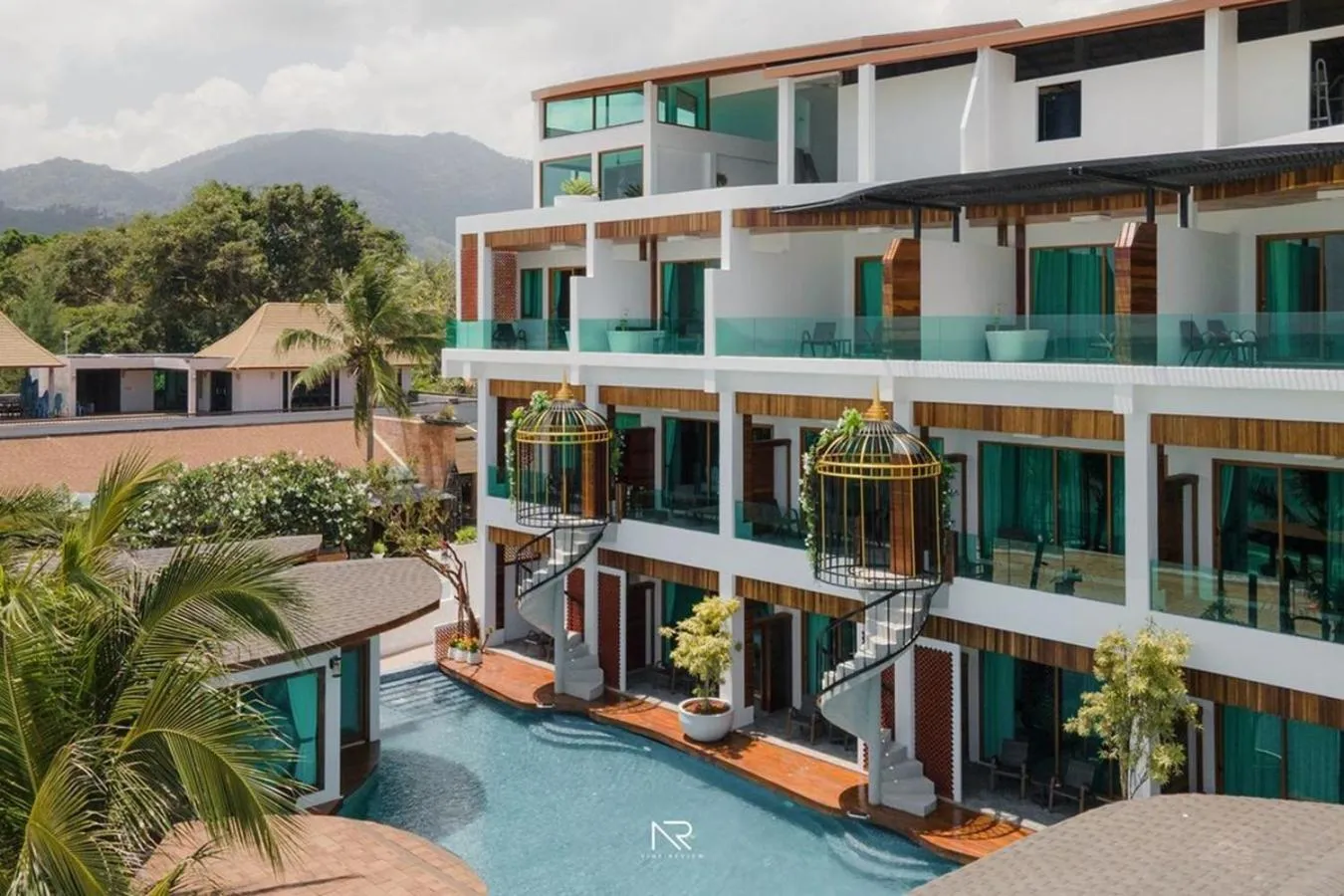 Property building in Hotel Villa AoKhanom Beachfront