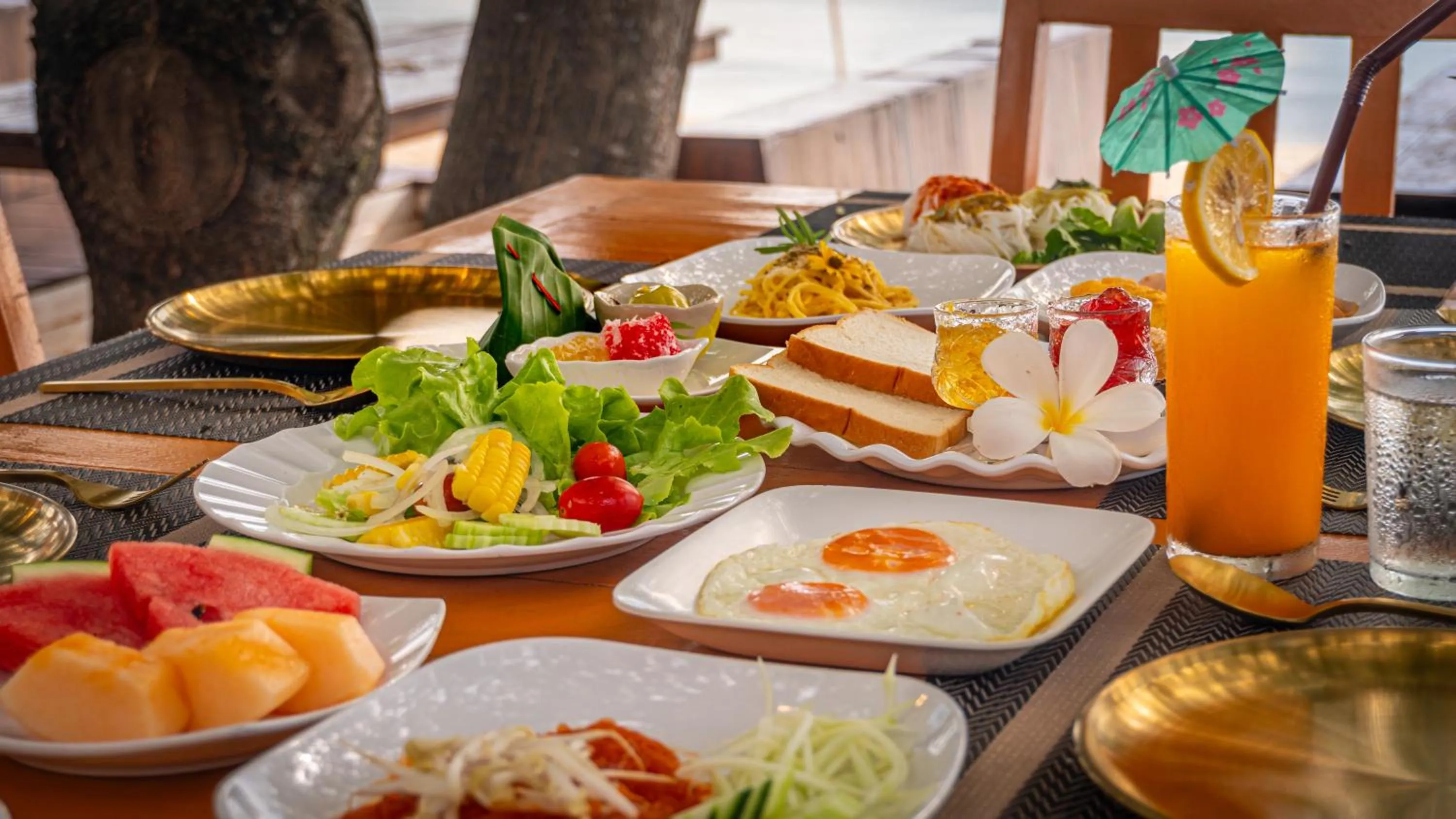 Breakfast in Hotel Villa AoKhanom Beachfront