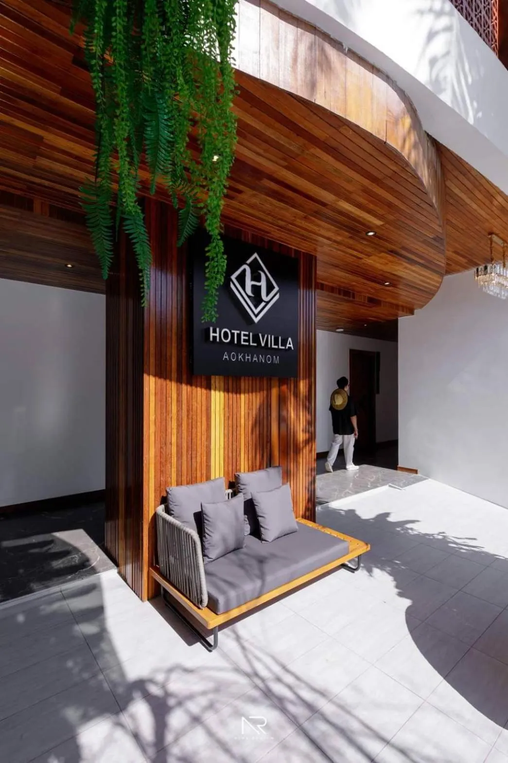 Property building in Hotel Villa AoKhanom Beachfront