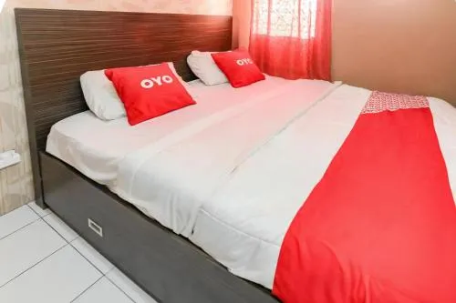 OYO 93585 Apartemen Cibubur Village By Raja Property