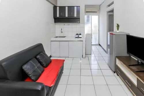 OYO 93585 Apartemen Cibubur Village By Raja Property