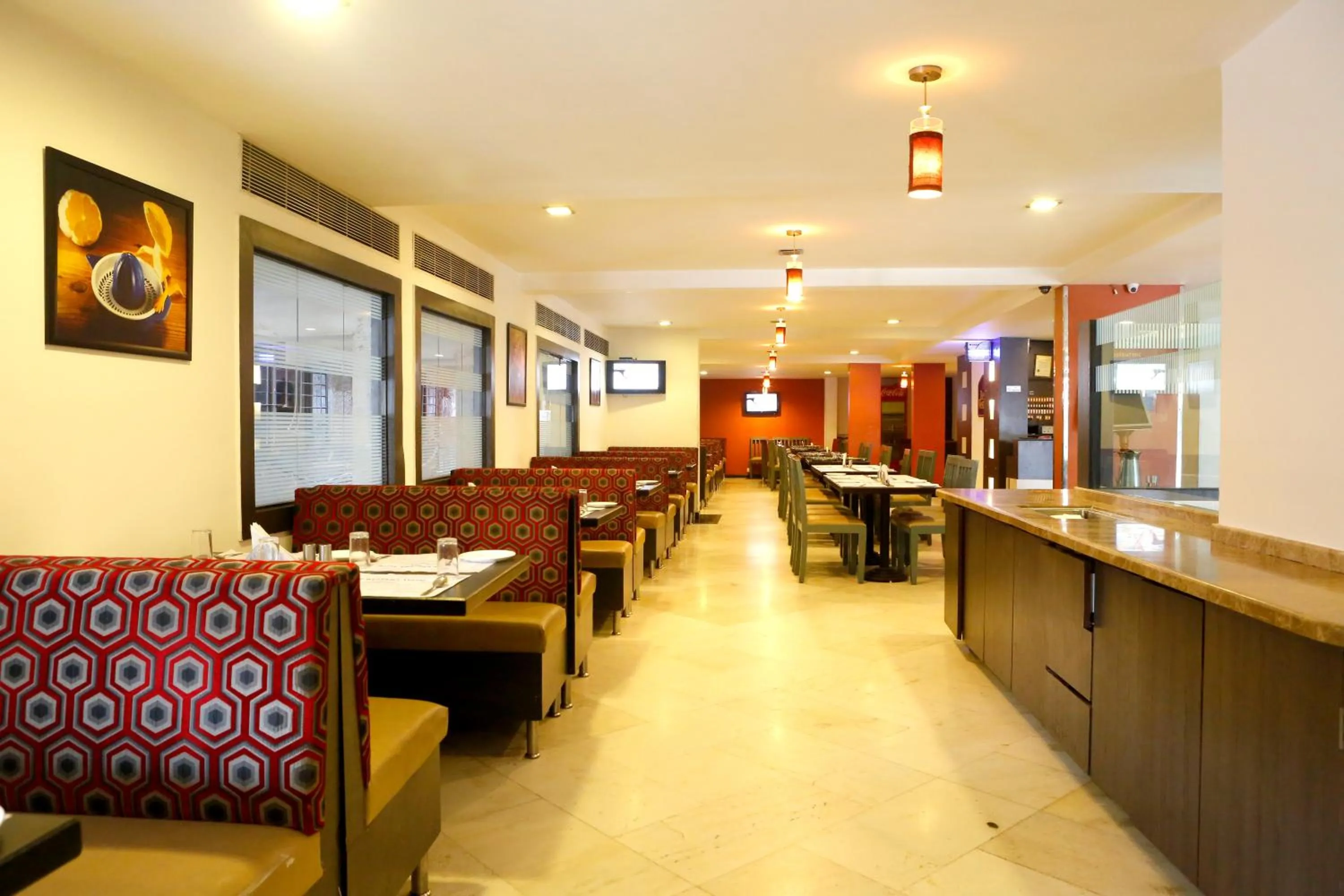 Restaurant/places to eat in Click Hotel Yuvraj