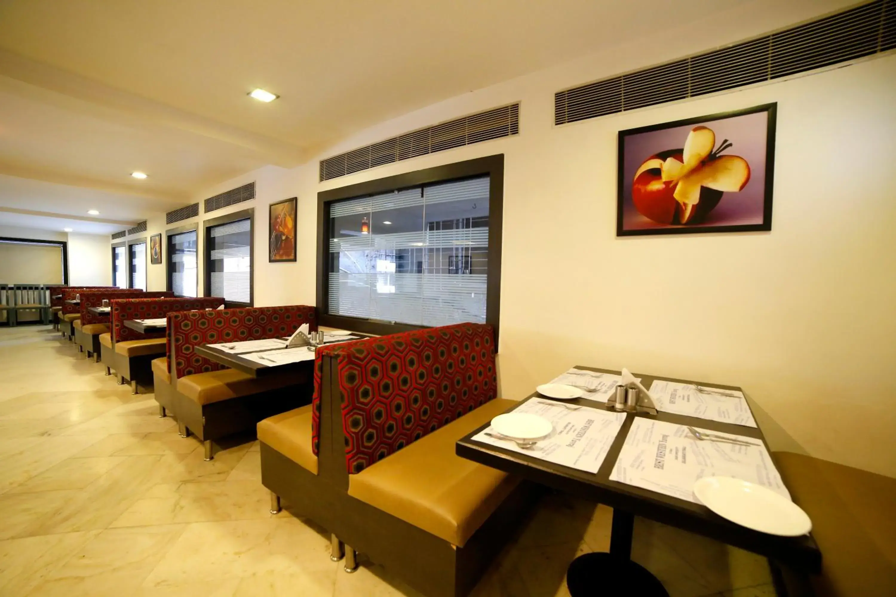 Restaurant/places to eat in Click Hotel Yuvraj Restaurant/places to eat in Click Hotel Yuvraj