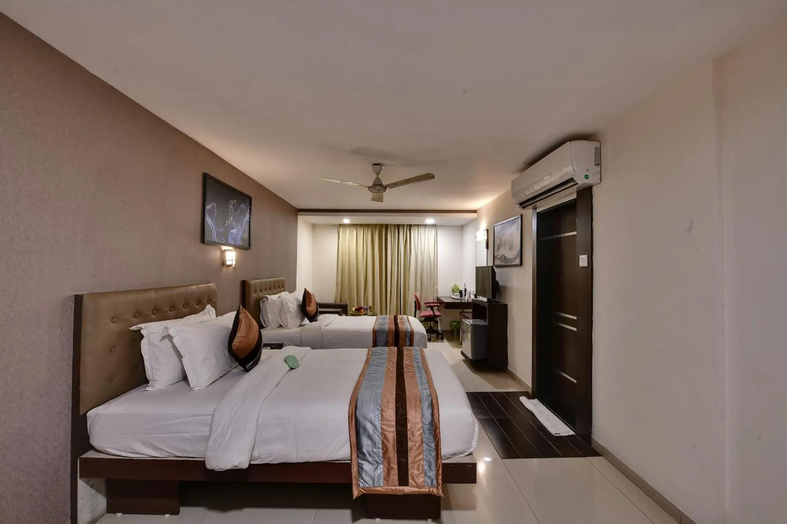 Double or Twin Room - single occupancy in Click Hotel Yuvraj Double or Twin Room - single occupancy in Click Hotel Yuvraj