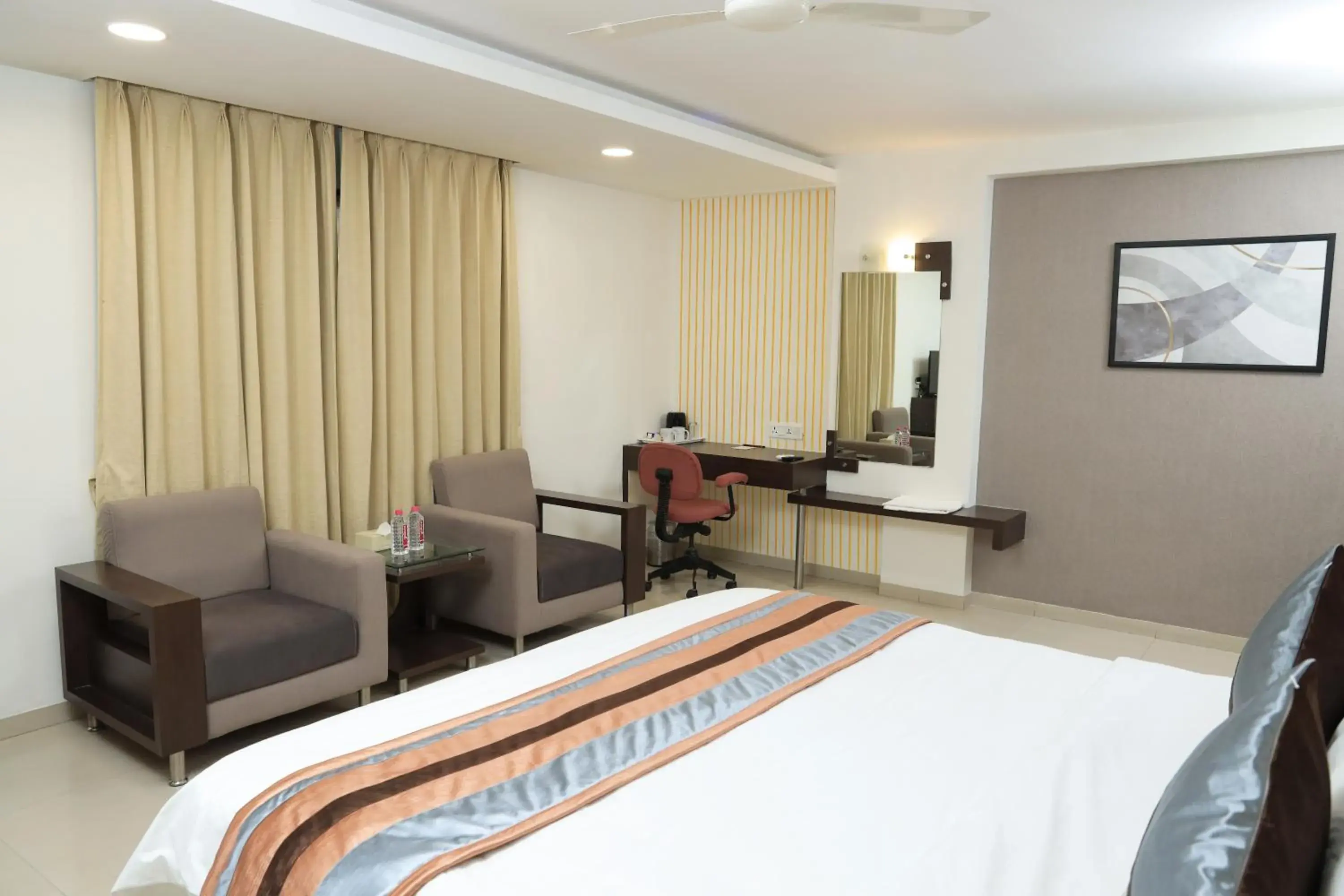 Bed in Click Hotel Yuvraj Bed in Click Hotel Yuvraj