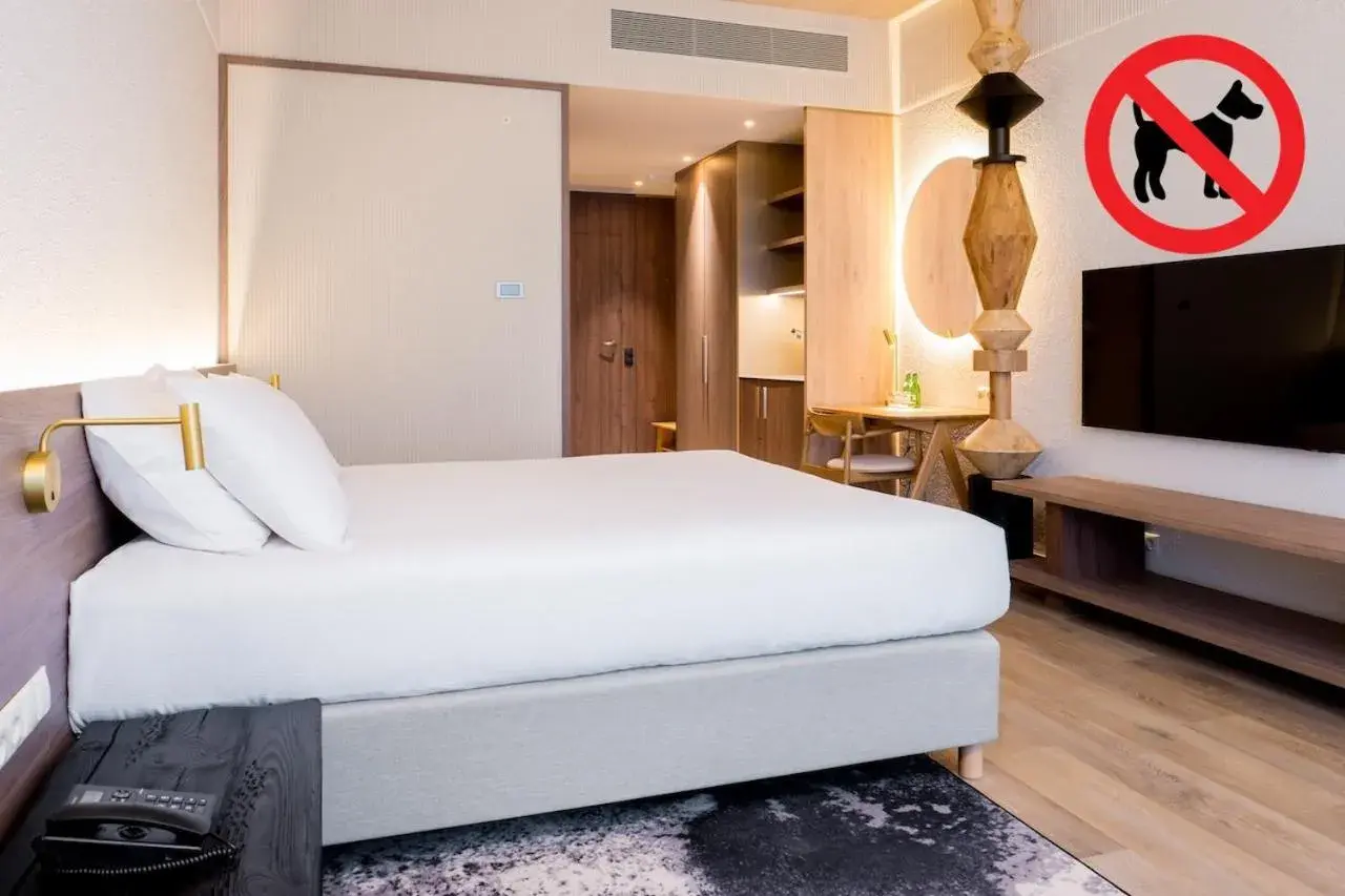 Triple Room with Lake View in Hotel GLAR Conference & SPA Triple Room with Lake View in Hotel GLAR Conference & SPA