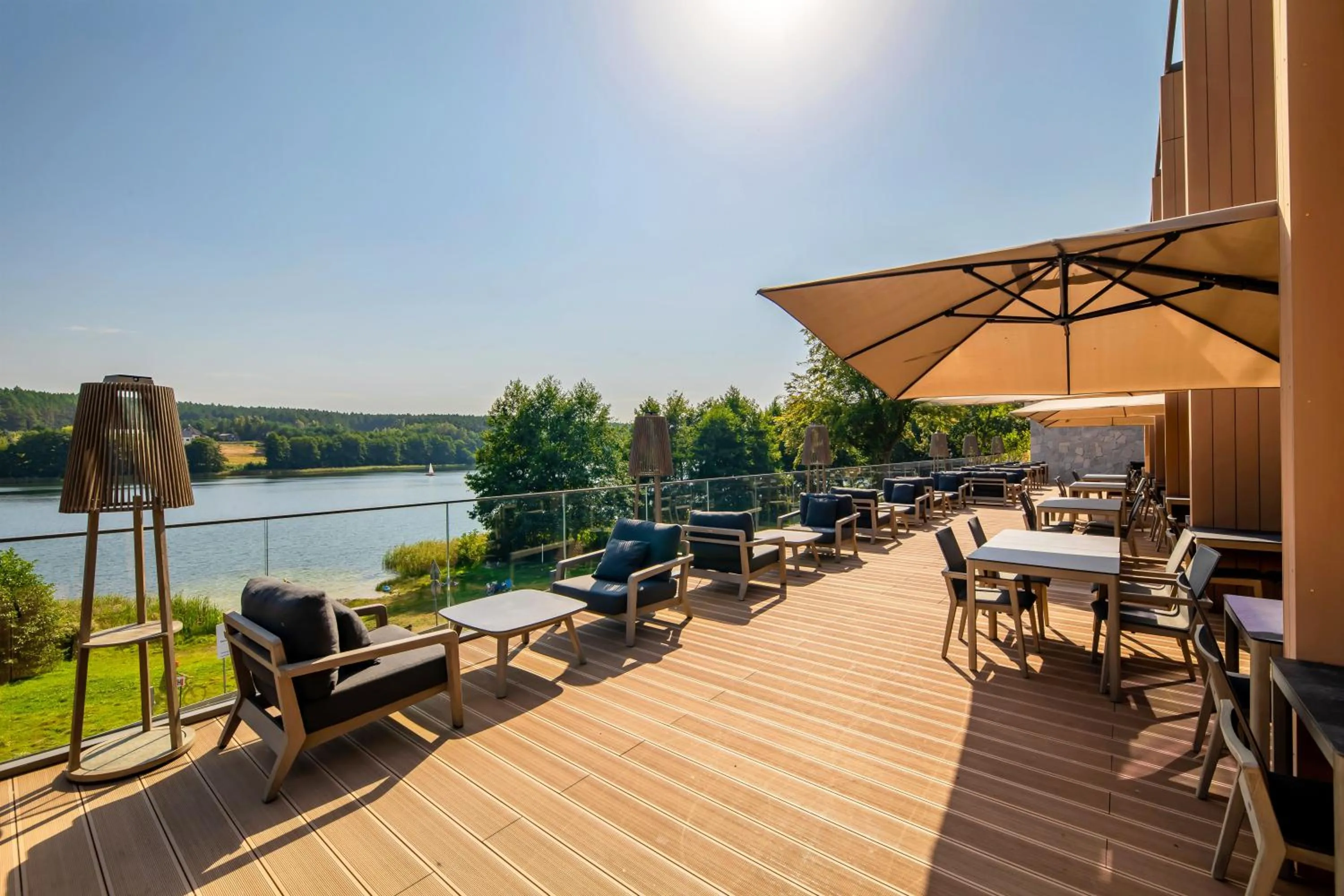 Restaurant/places to eat in Hotel GLAR Conference & SPA