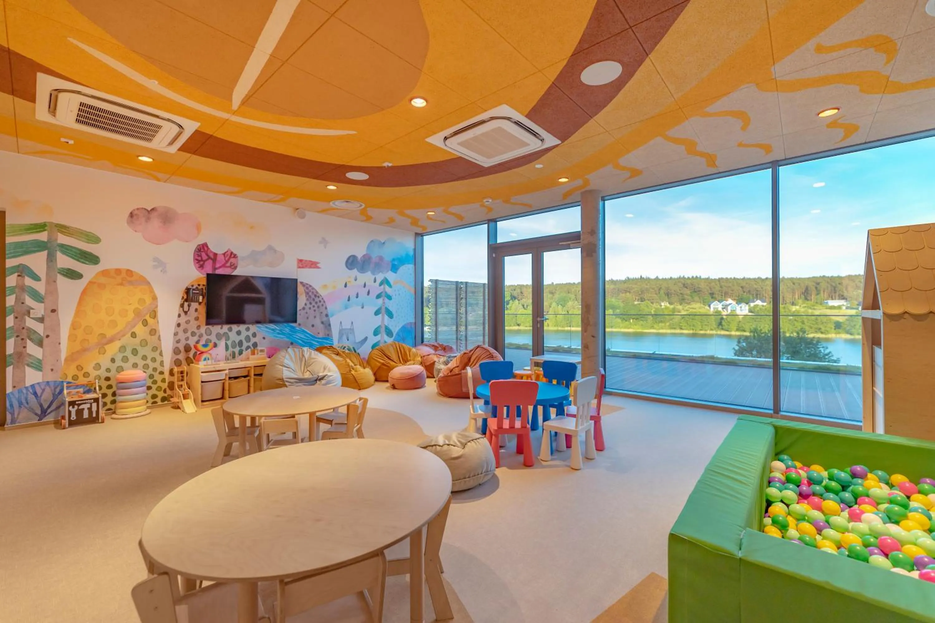 Children play ground in Hotel GLAR Conference & SPA