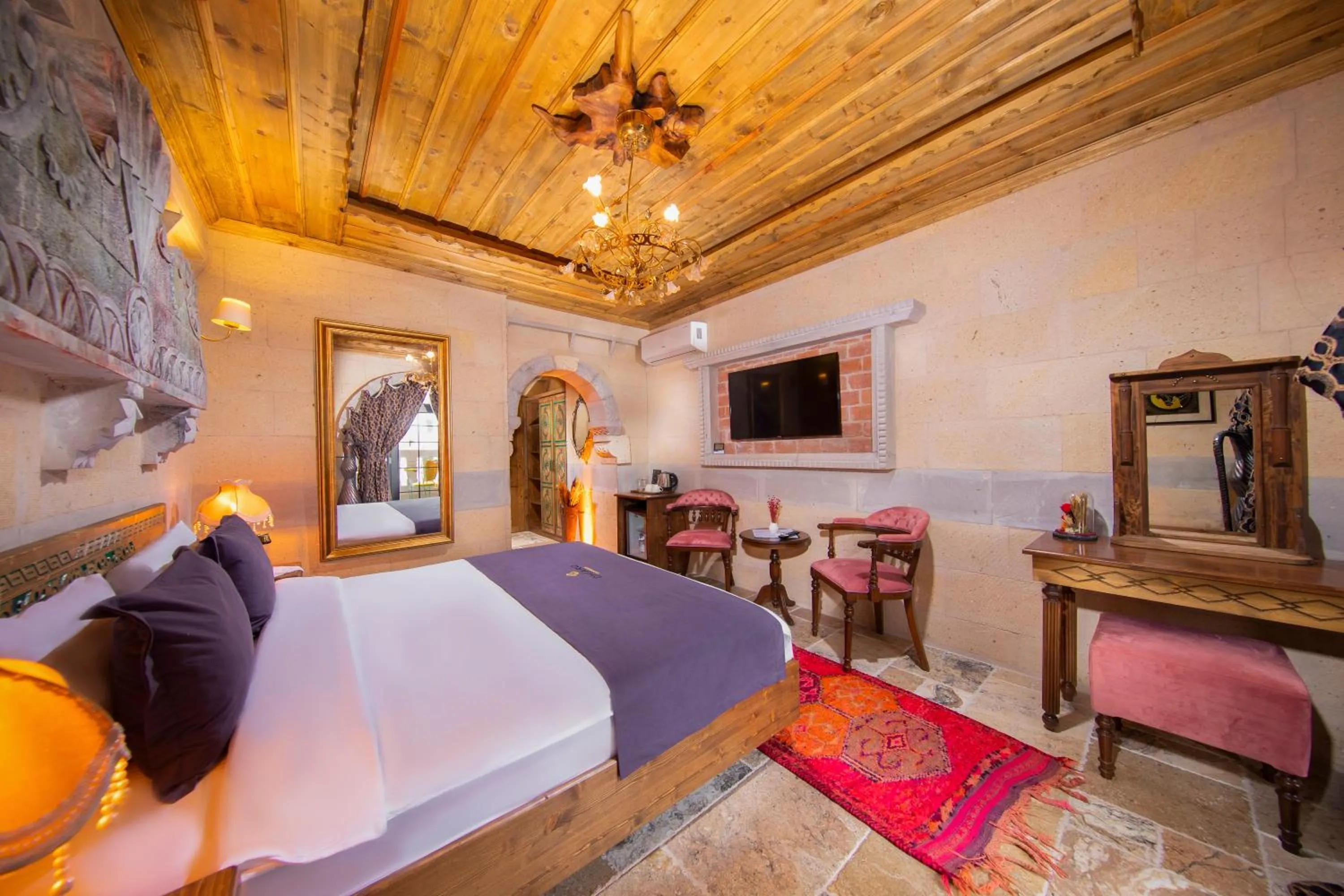 Communal lounge/ TV room, Bed in Cappadocia Chiaro