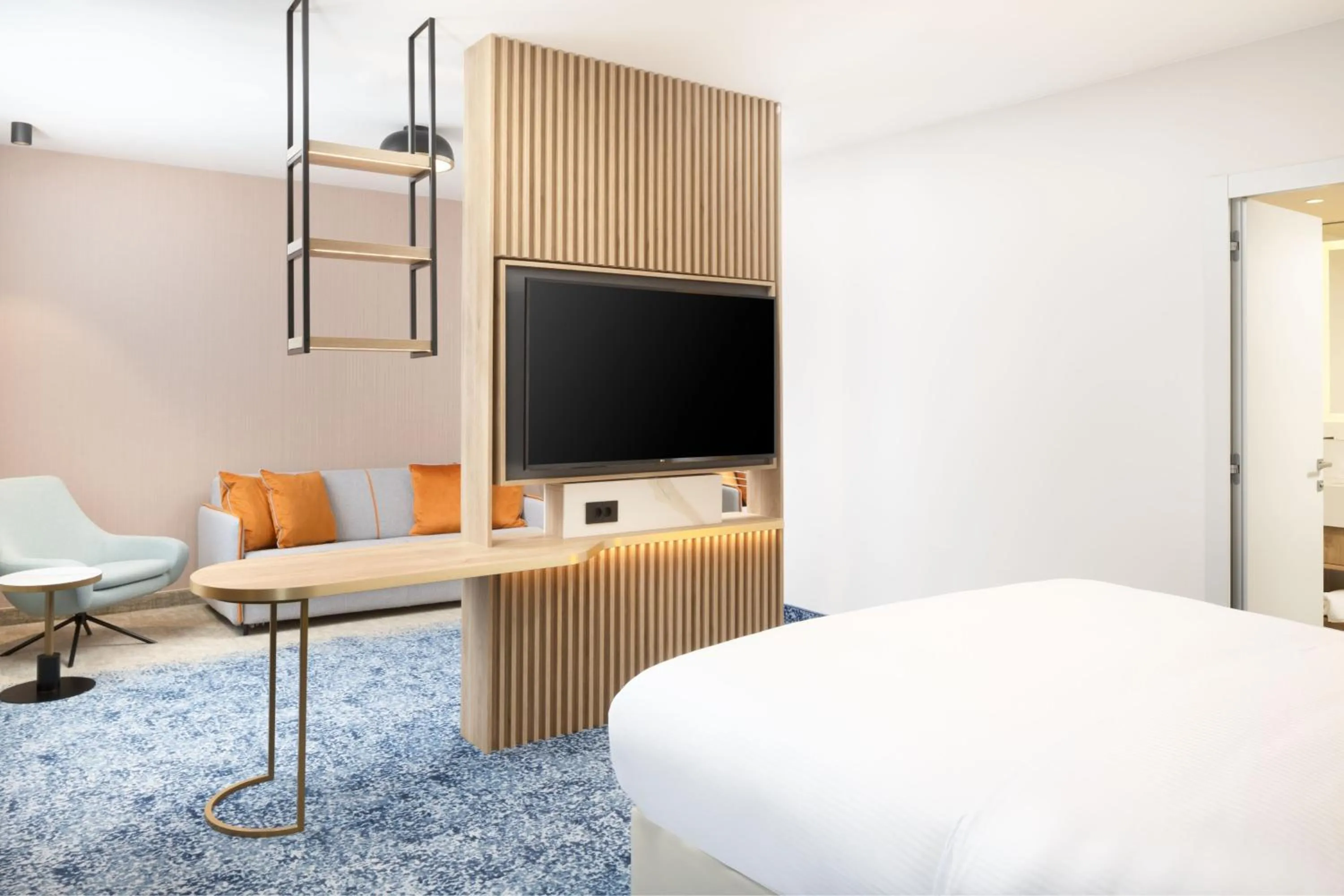 Photo of the whole room in Courtyard by Marriott Cluj - Napoca Downtown