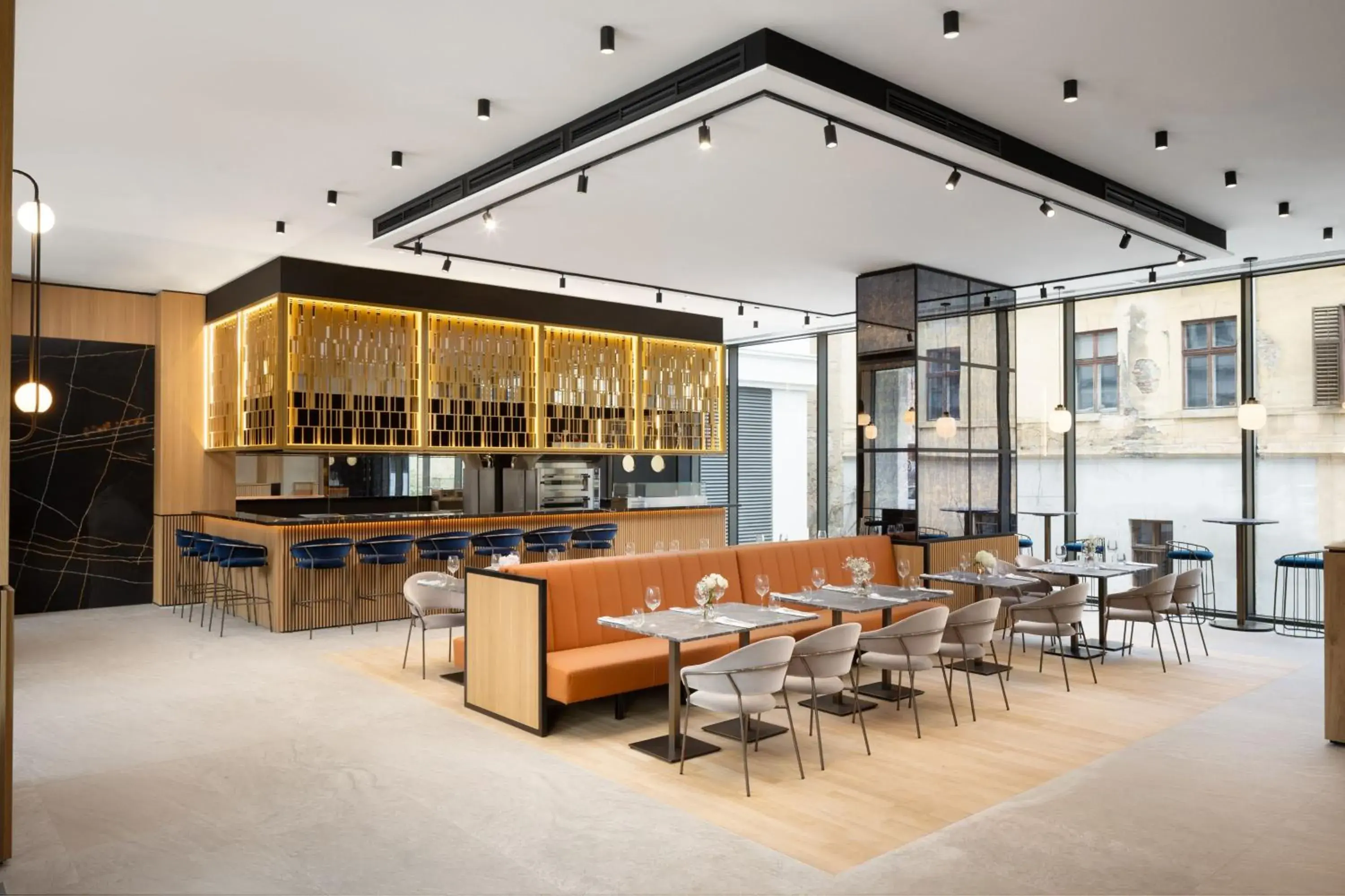 Restaurant/places to eat in Courtyard by Marriott Cluj - Napoca Downtown Restaurant/places to eat in Courtyard by Marriott Cluj - Napoca Downtown