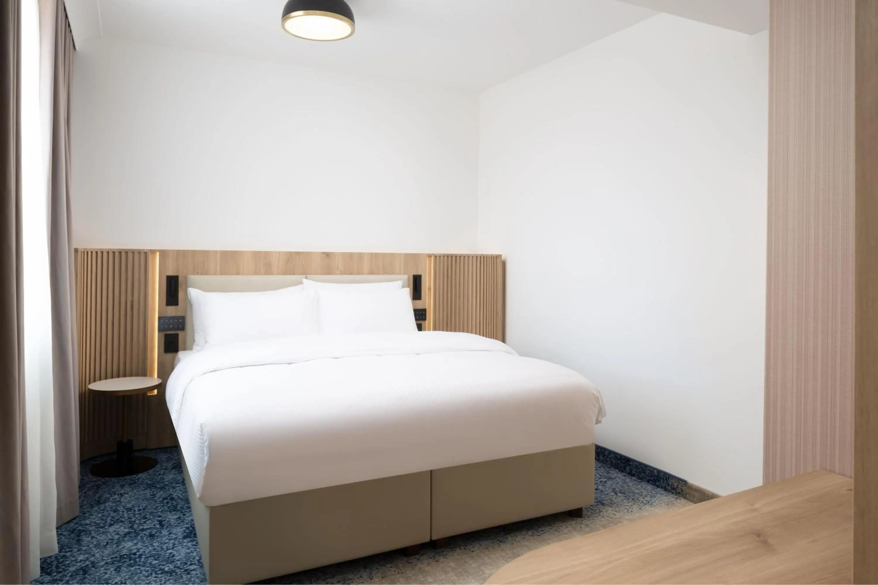 Bedroom, Bed in Courtyard by Marriott Cluj - Napoca Downtown