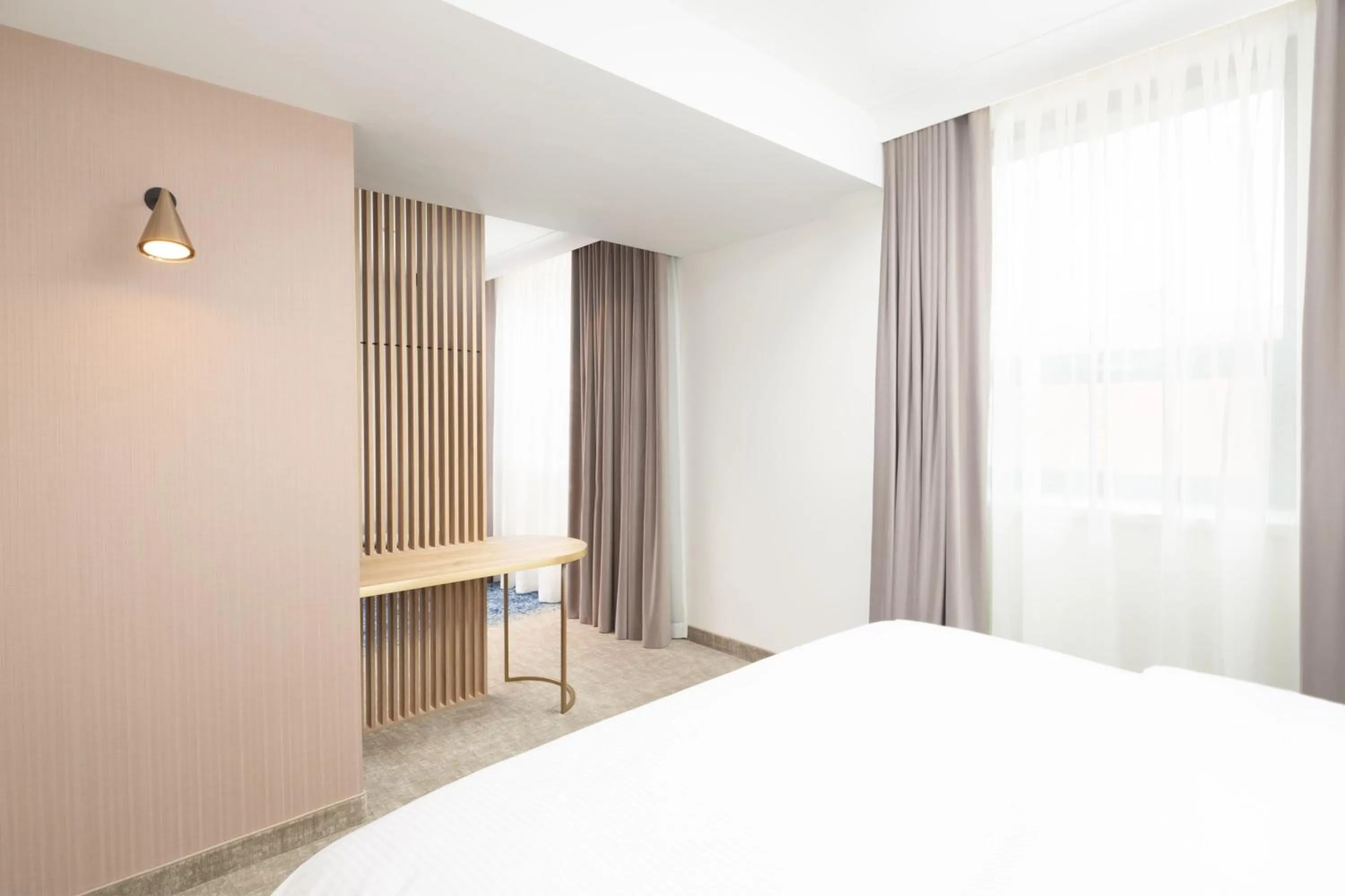 Bedroom, Bed in Courtyard by Marriott Cluj - Napoca Downtown