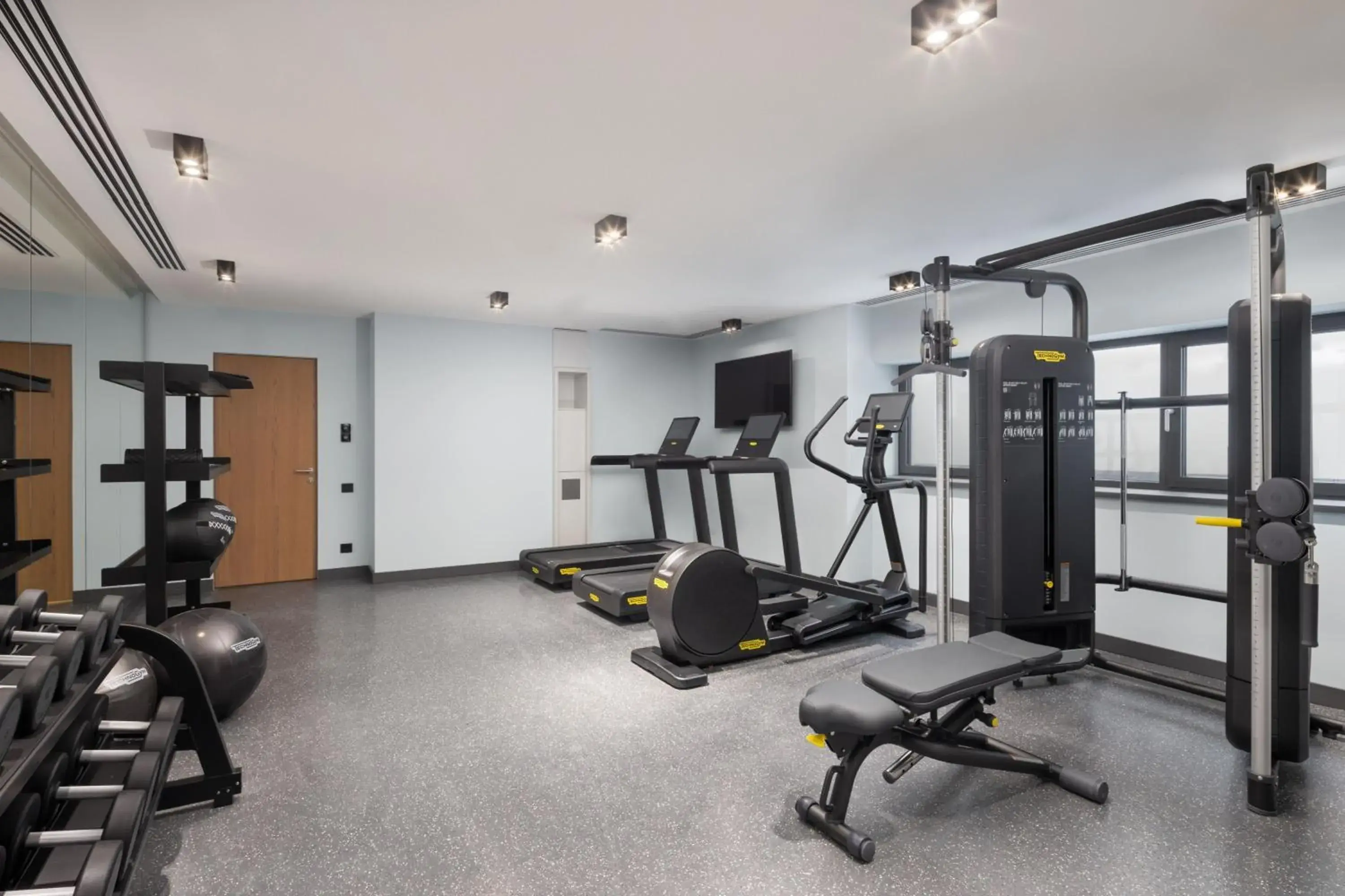 Fitness centre/facilities in Courtyard by Marriott Cluj - Napoca Downtown Fitness centre/facilities in Courtyard by Marriott Cluj - Napoca Downtown