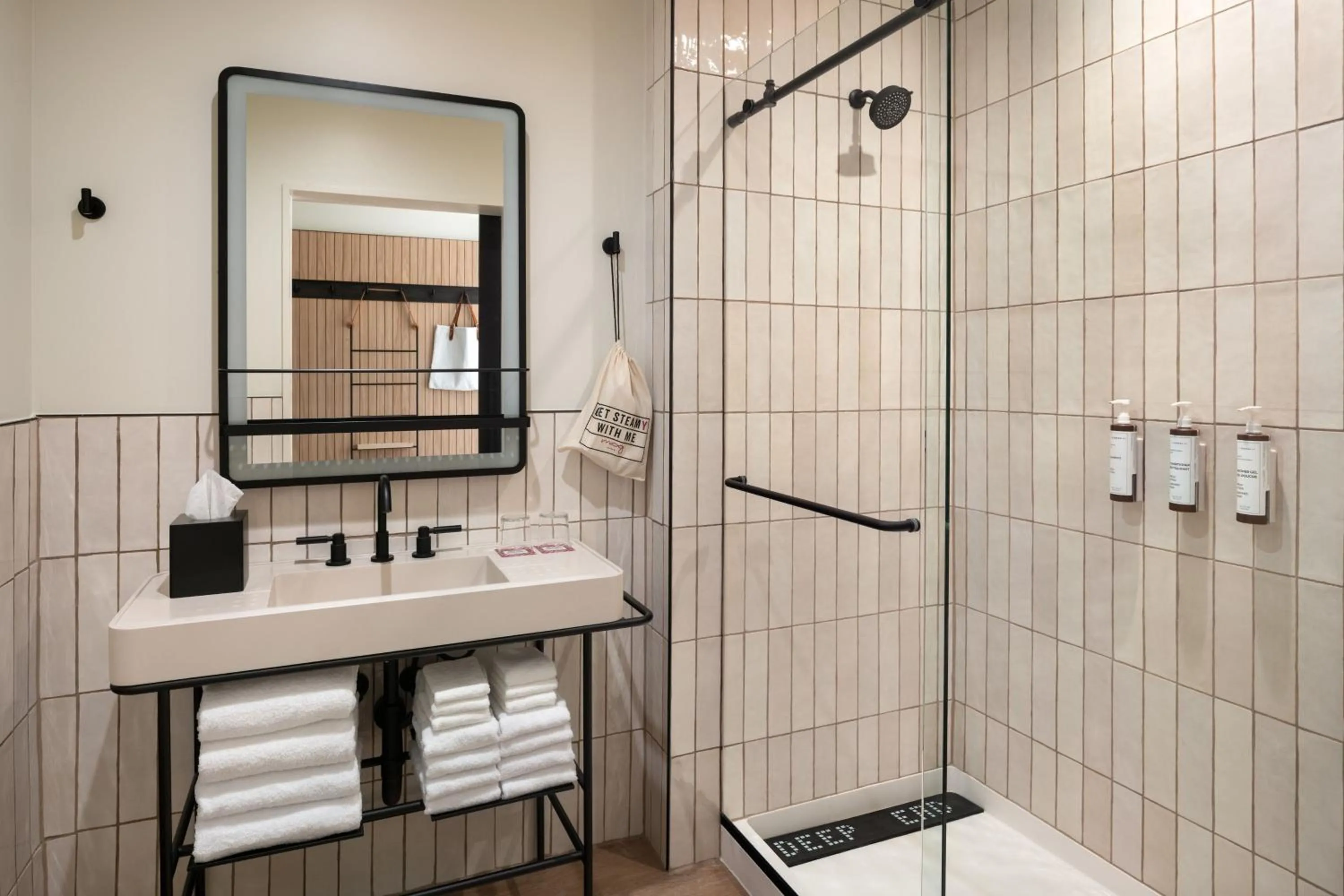 Bathroom in Moxy Boulder University