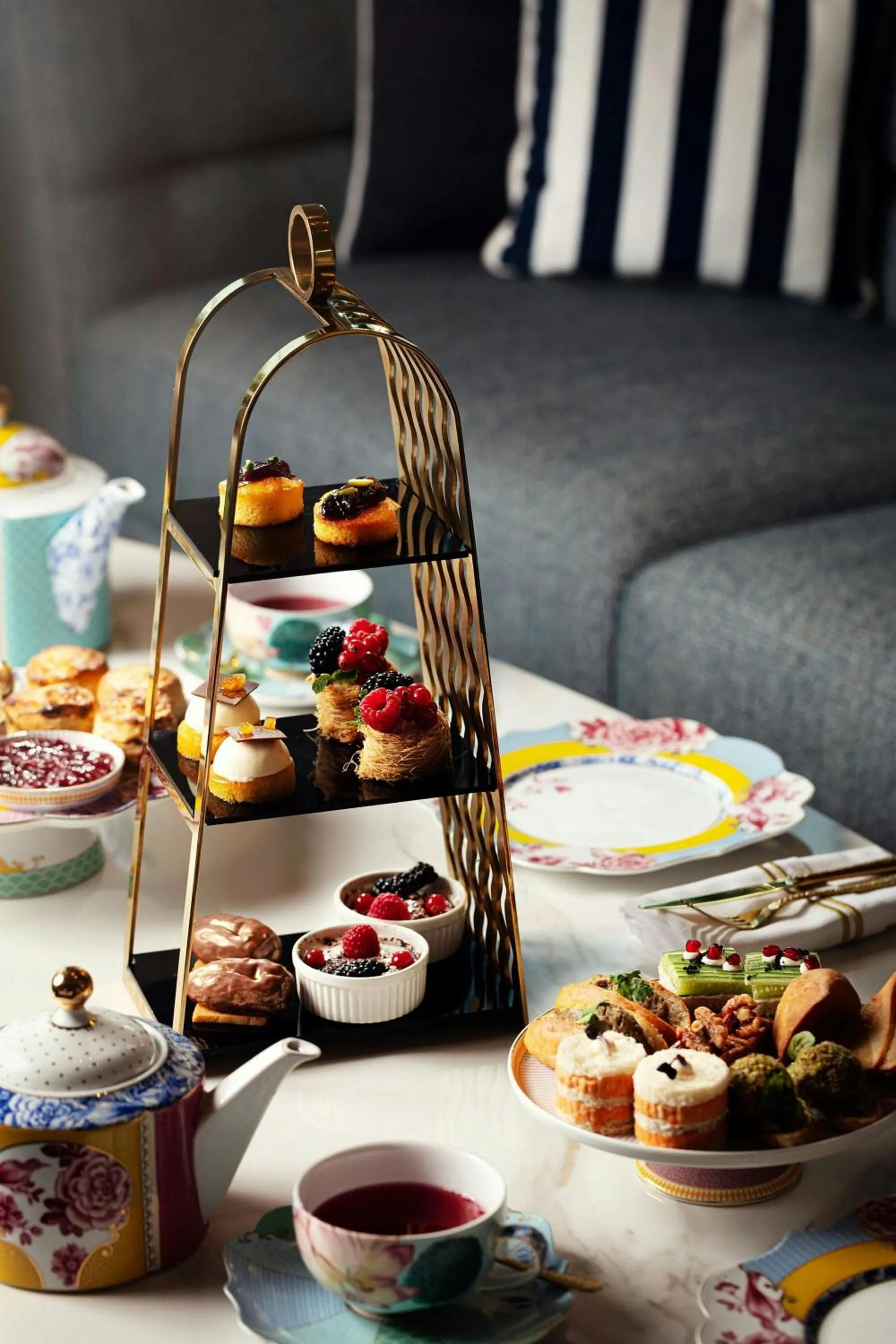 Restaurant/places to eat in The St. Regis Al Mouj Muscat Resort