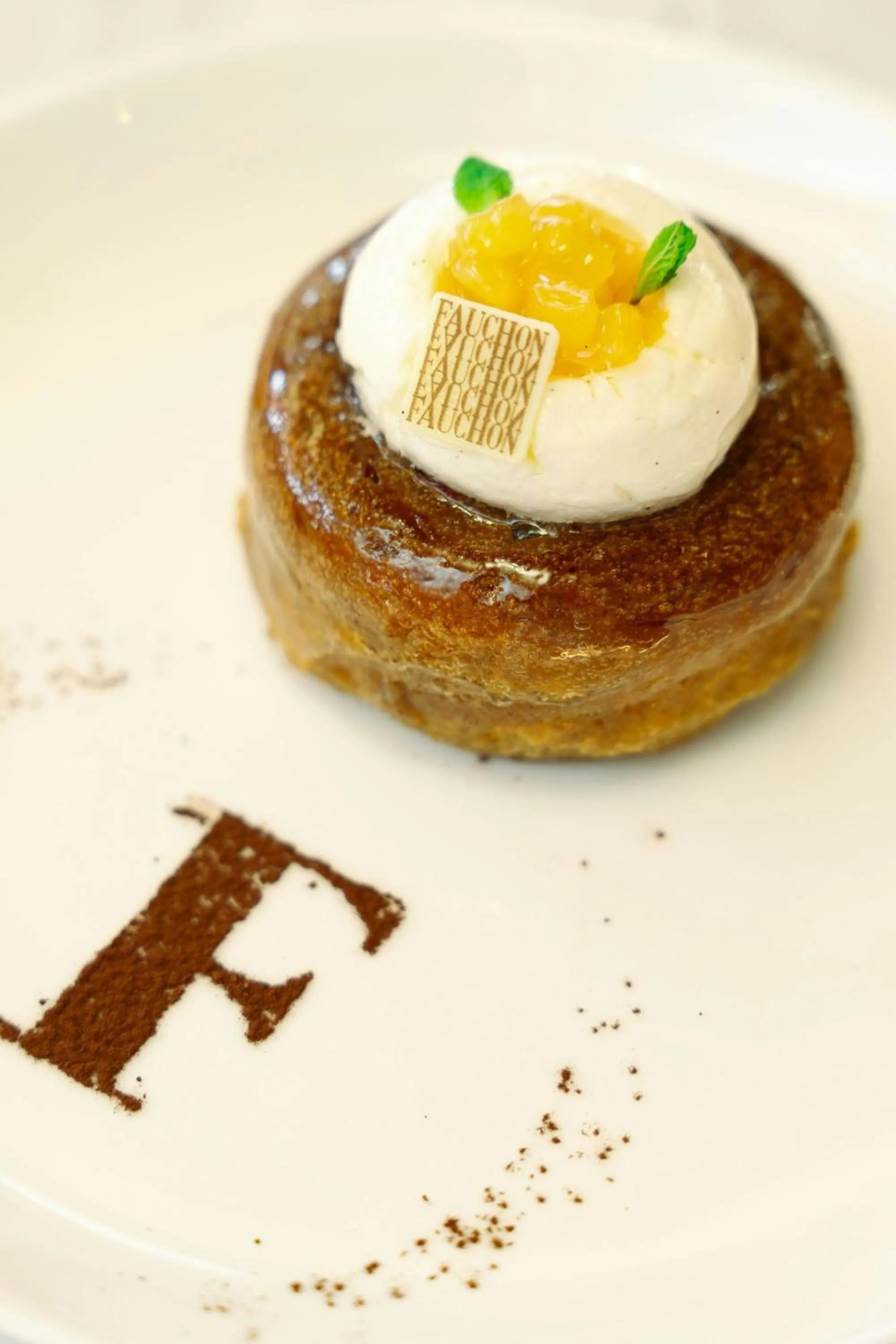 Restaurant/places to eat in The St. Regis Al Mouj Muscat Resort