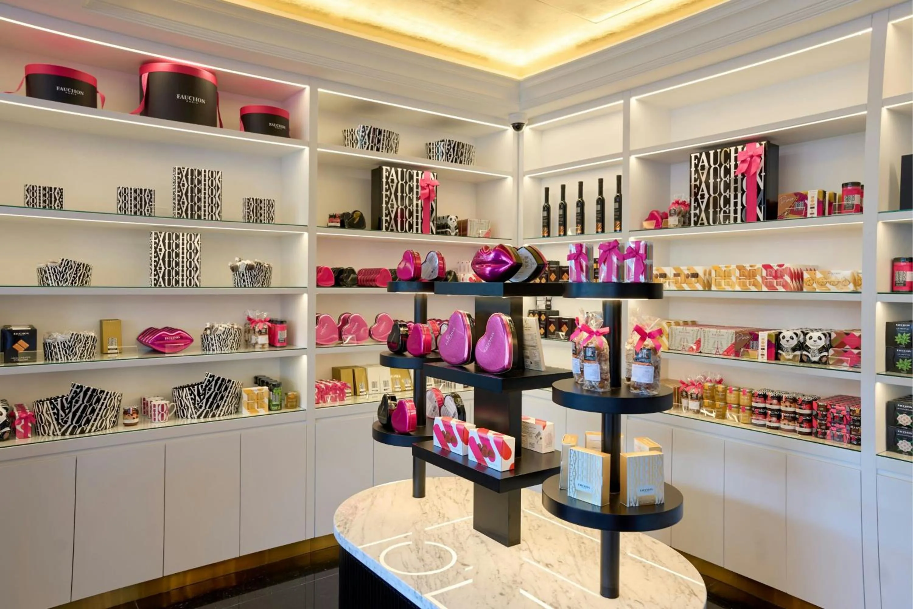 Restaurant/places to eat in The St. Regis Al Mouj Muscat Resort