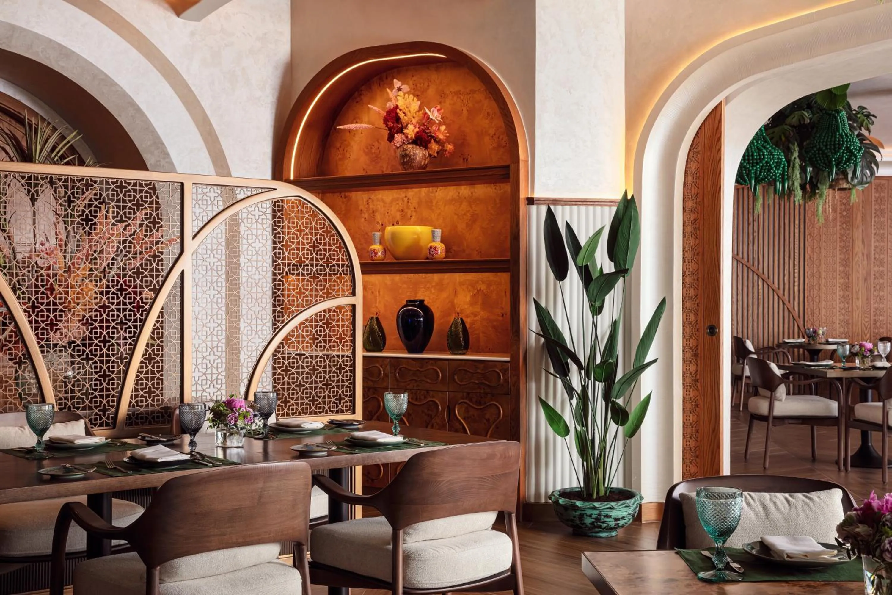Restaurant/places to eat in The St. Regis Al Mouj Muscat Resort
