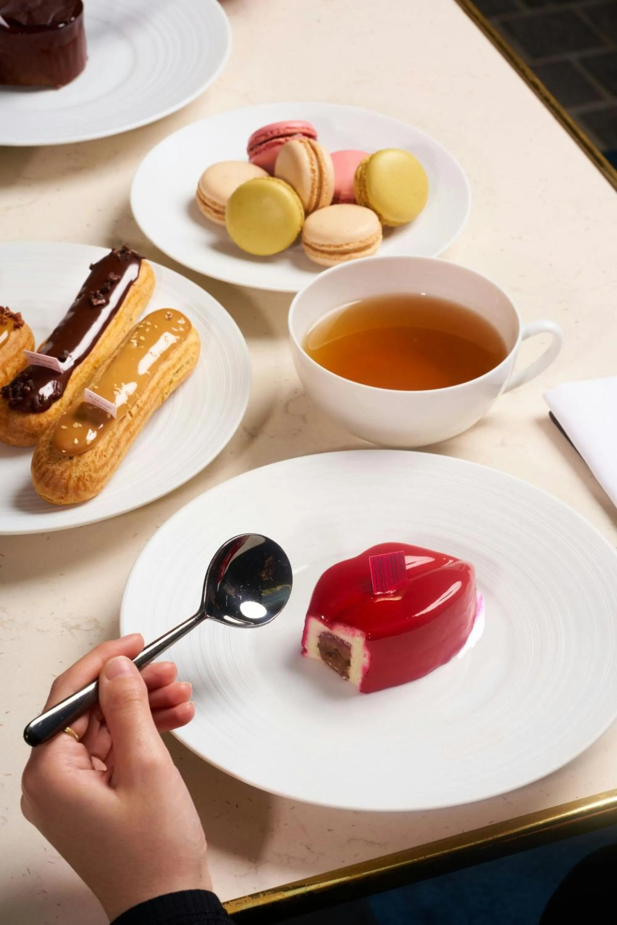 Restaurant/places to eat in The St. Regis Al Mouj Muscat Resort