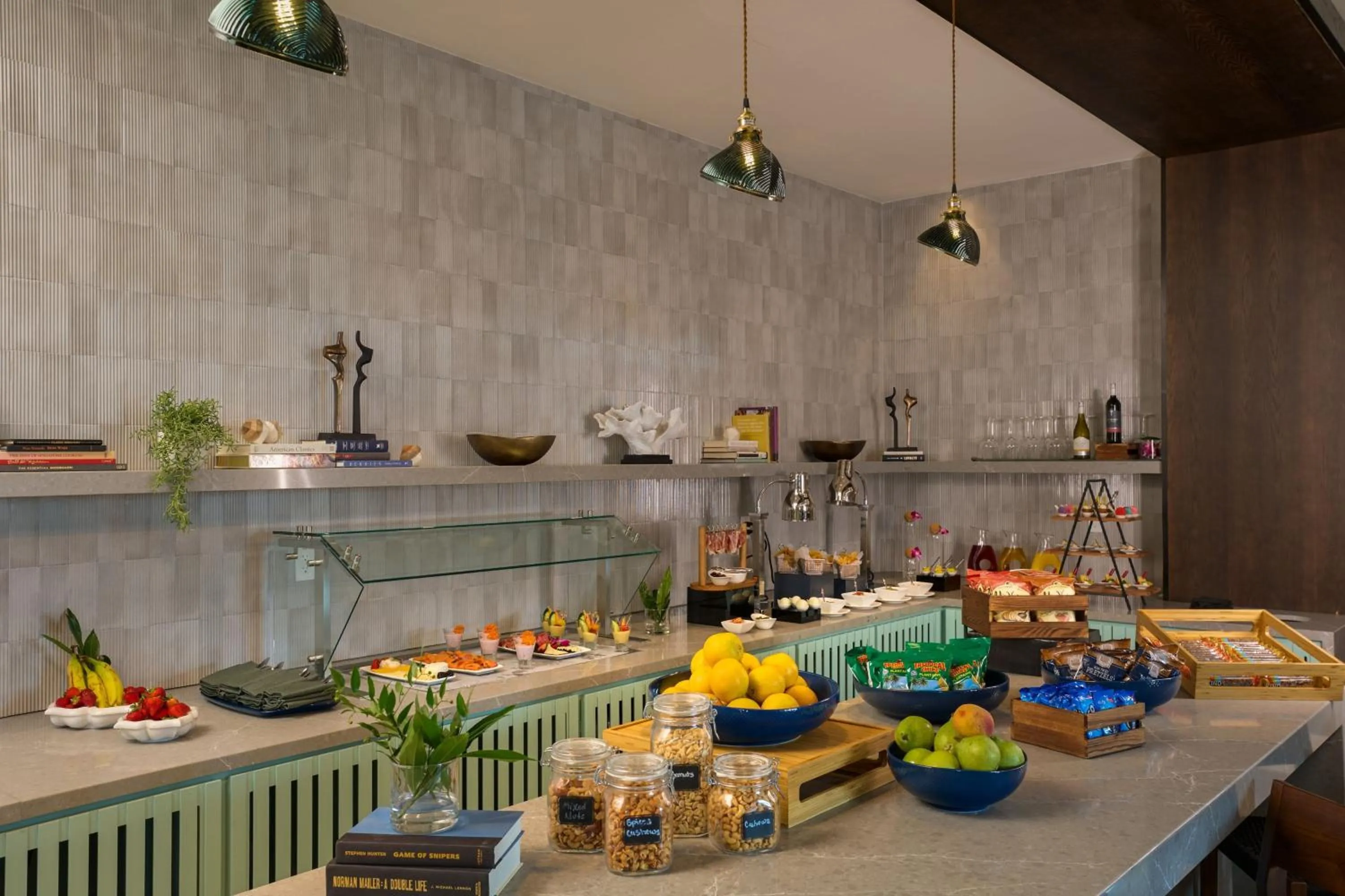 Lounge or bar in Palmetto Marriott Resort & Spa