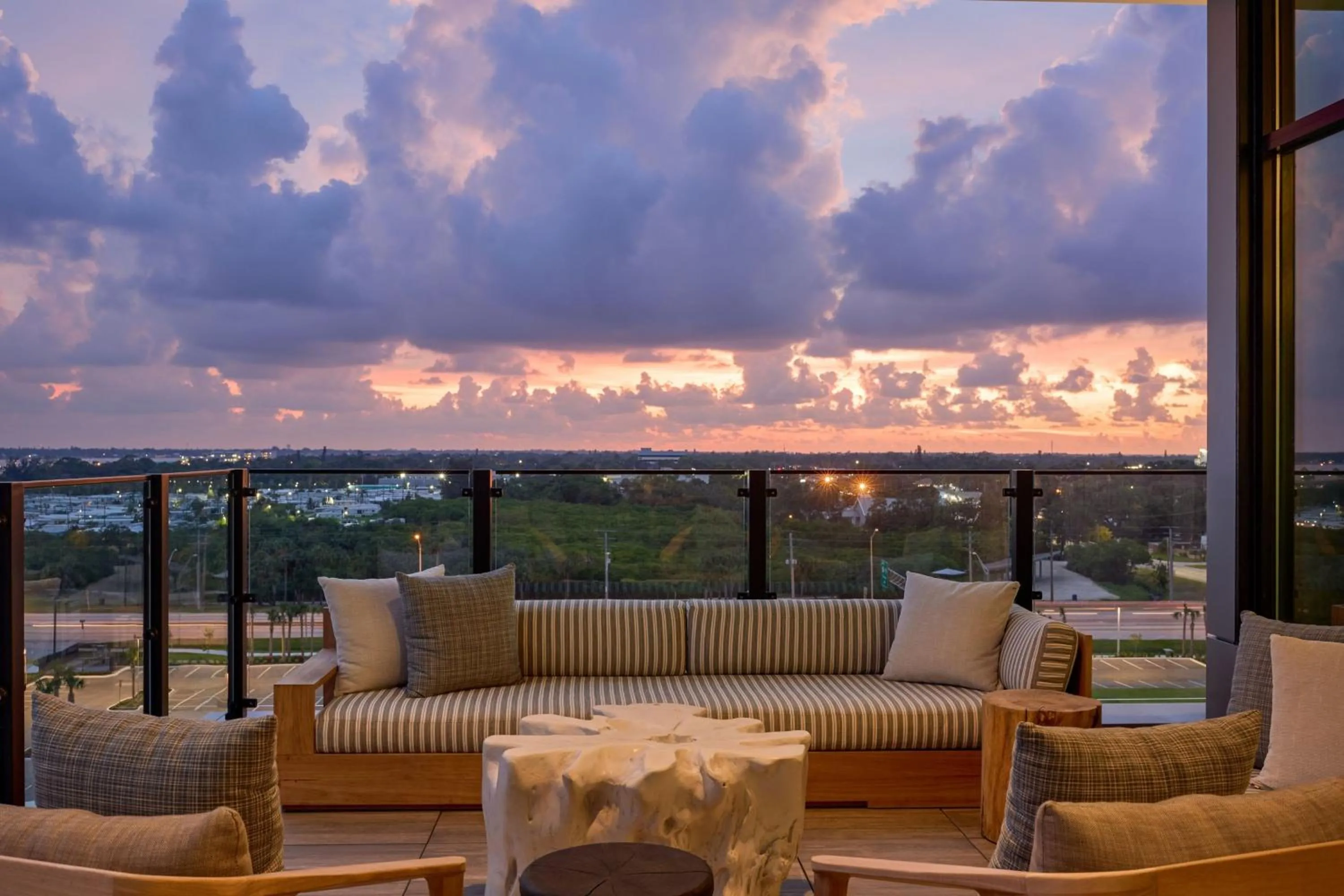 Restaurant/places to eat in Palmetto Marriott Resort & Spa