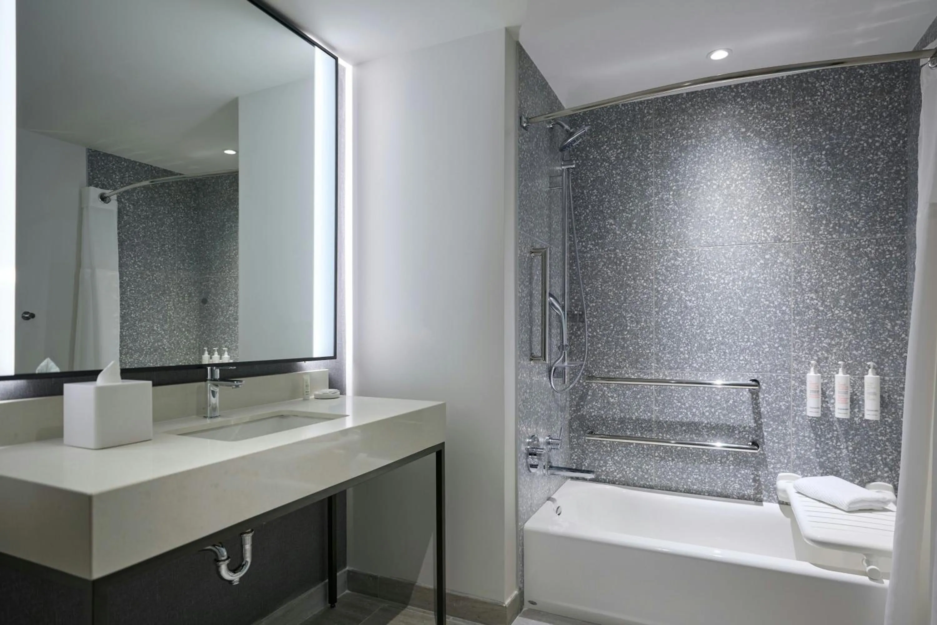 Bathroom in Palmetto Marriott Resort & Spa