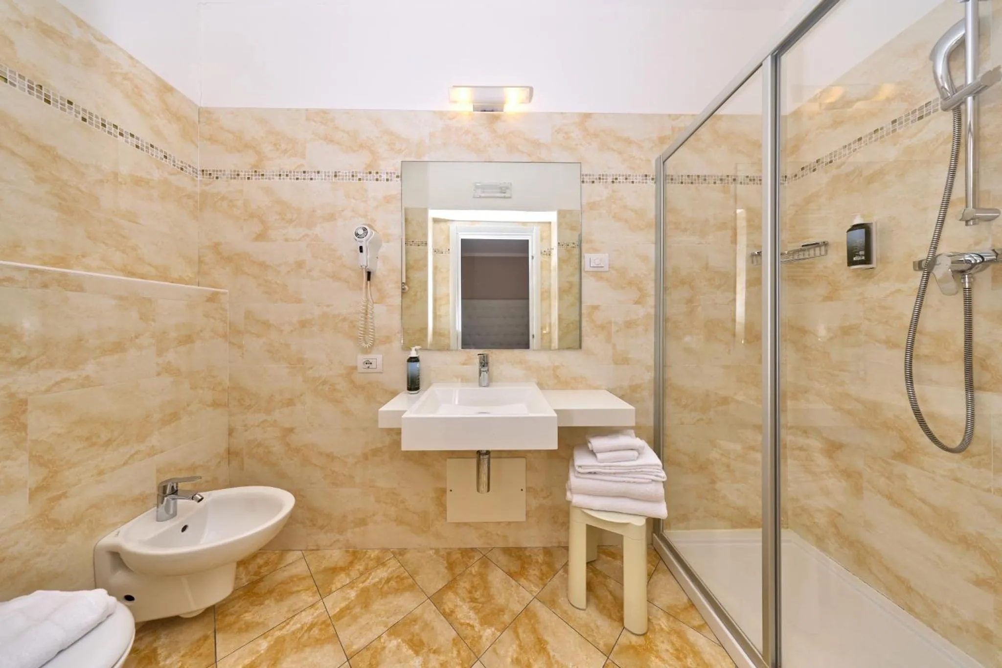 Bathroom in Hotel Geier