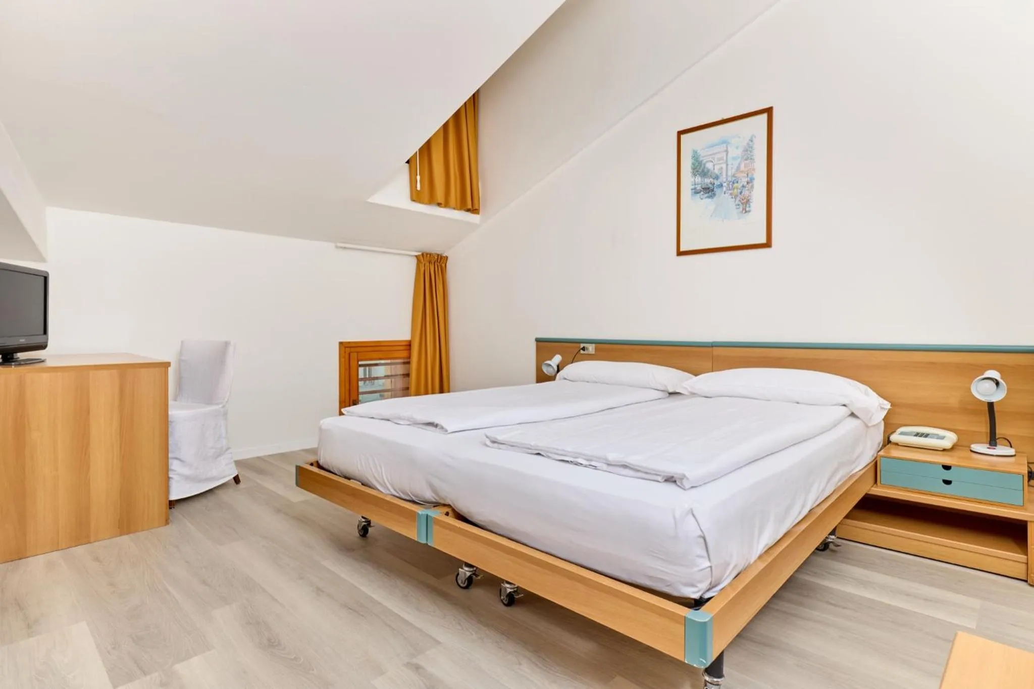 Bedroom, Bed in Hotel Geier