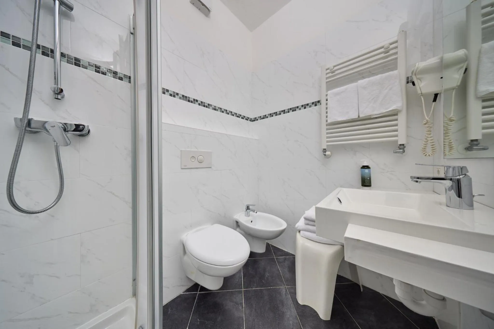 Bathroom in Hotel Geier