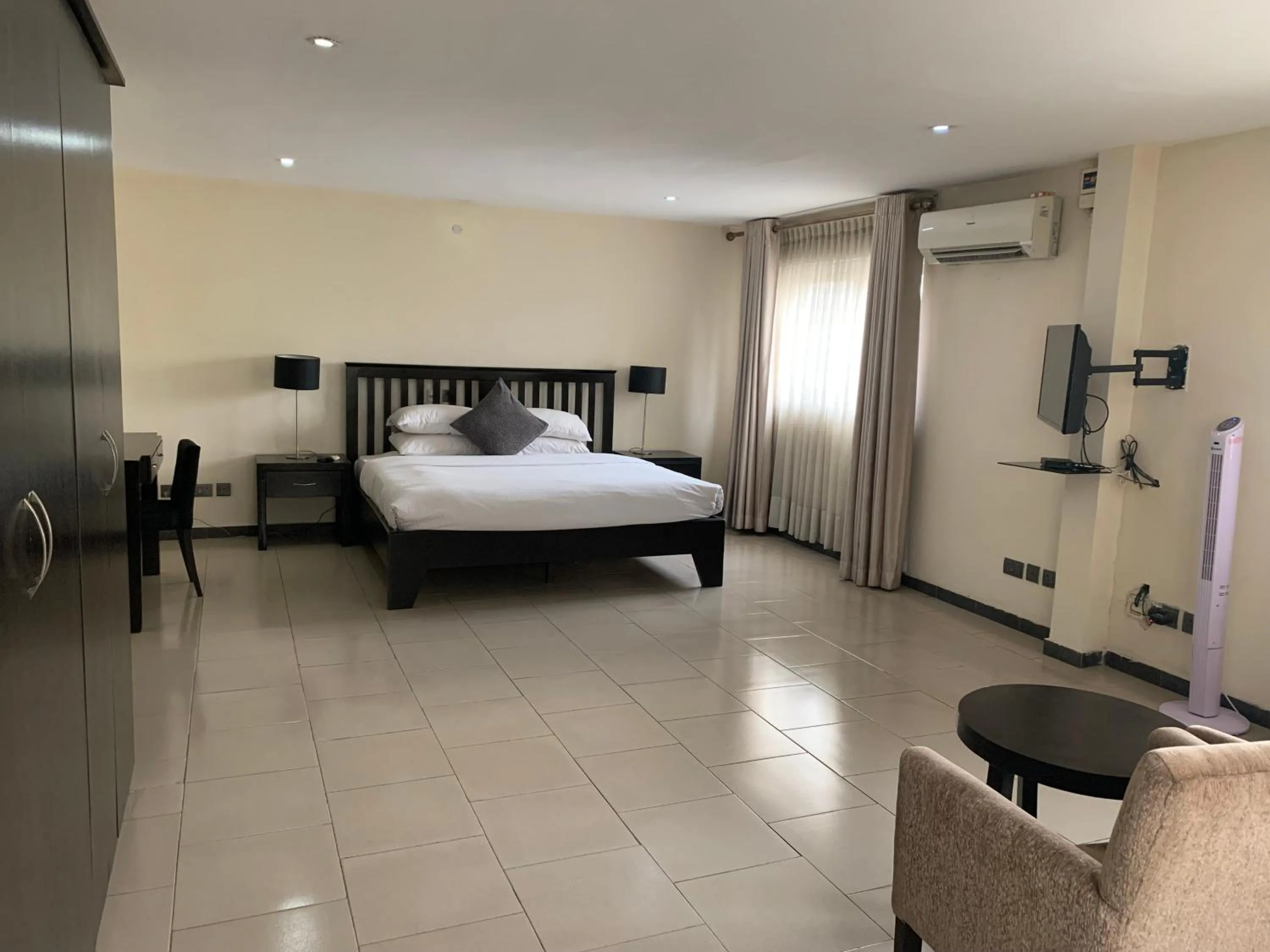 Bed in Emem Court - The Emem Apartment Collections