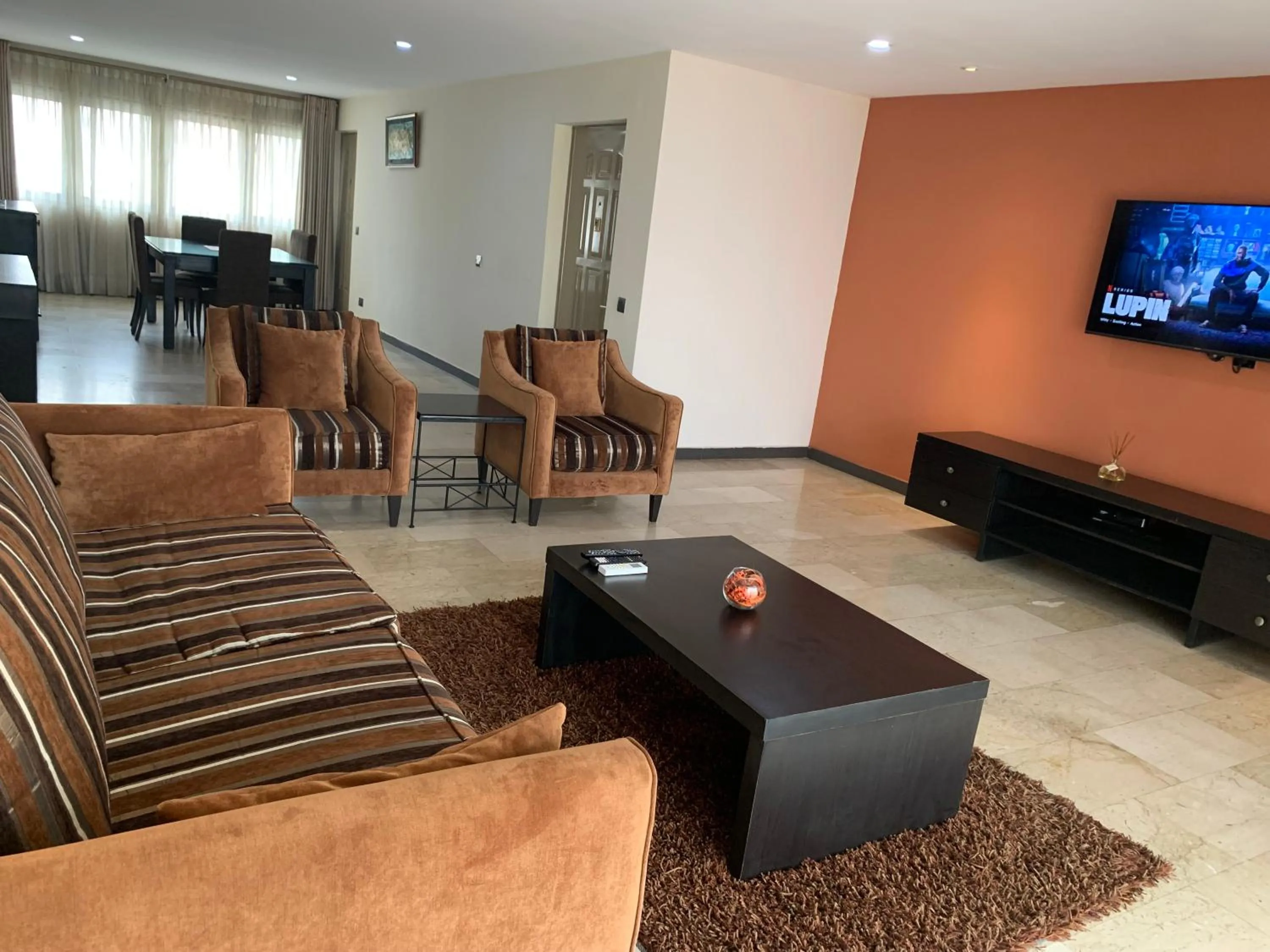 TV and multimedia in Emem Court - The Emem Apartment Collections