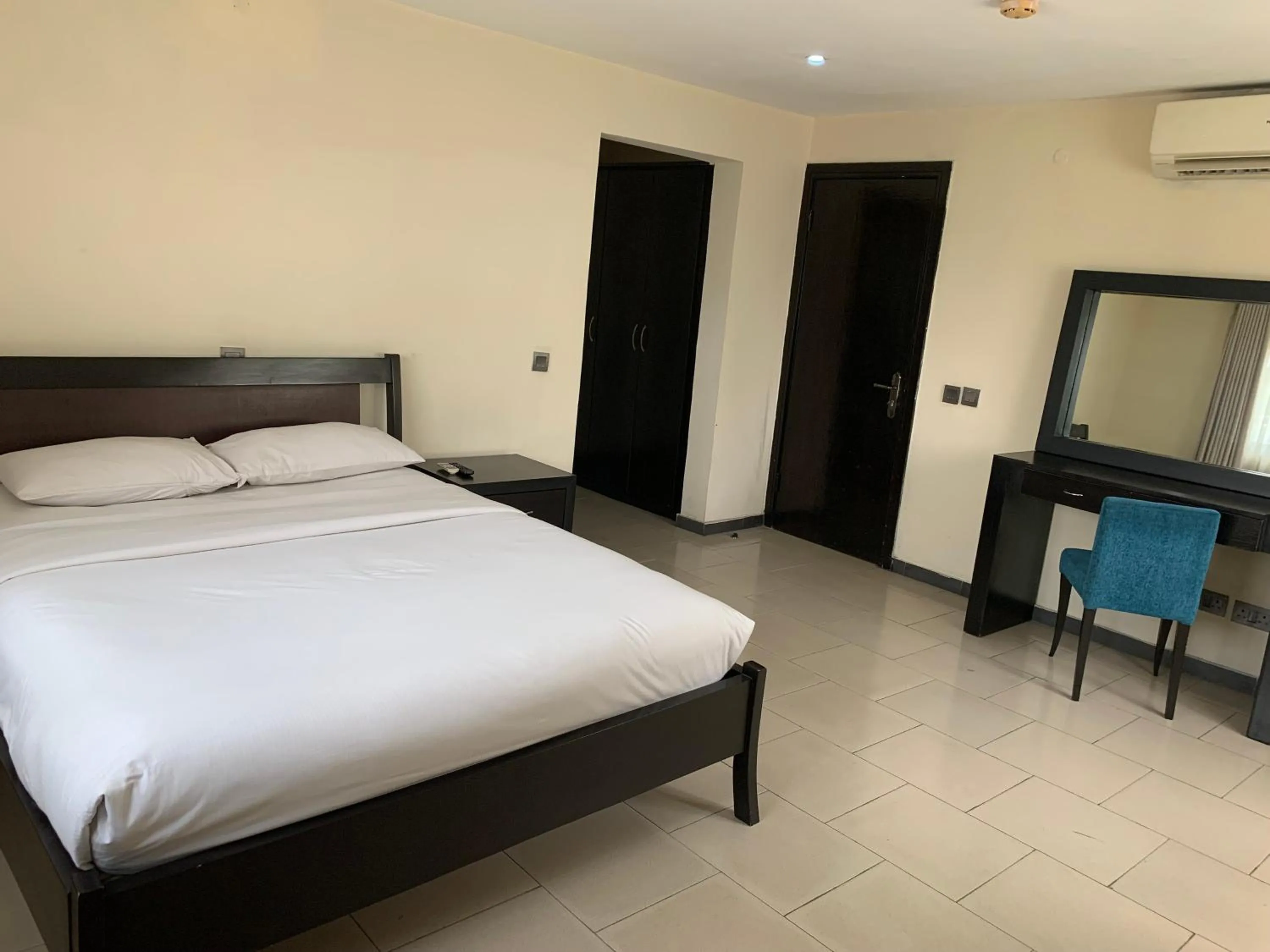 Bed in Emem Court - The Emem Apartment Collections
