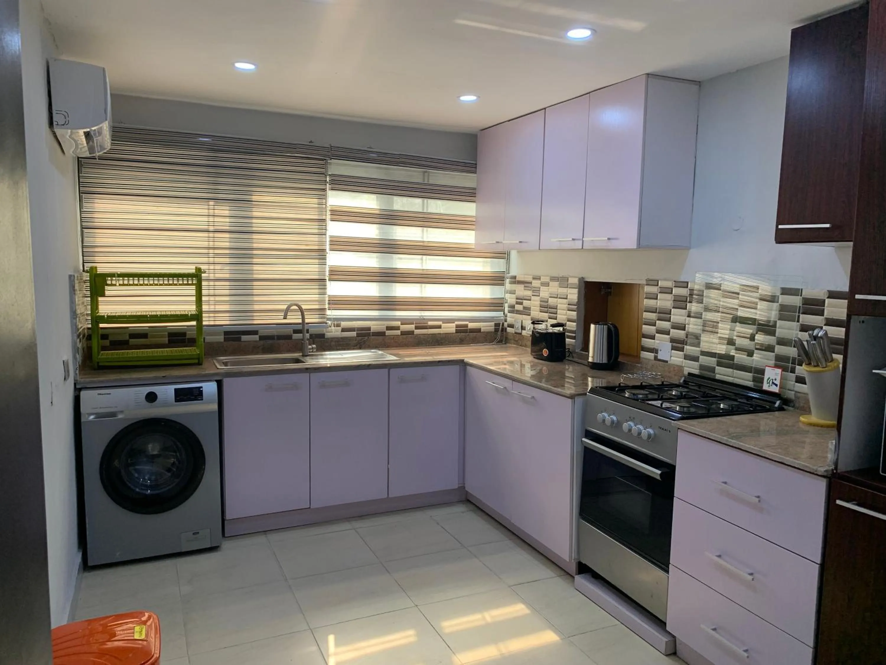 Kitchen or kitchenette in Emem Court - The Emem Apartment Collections