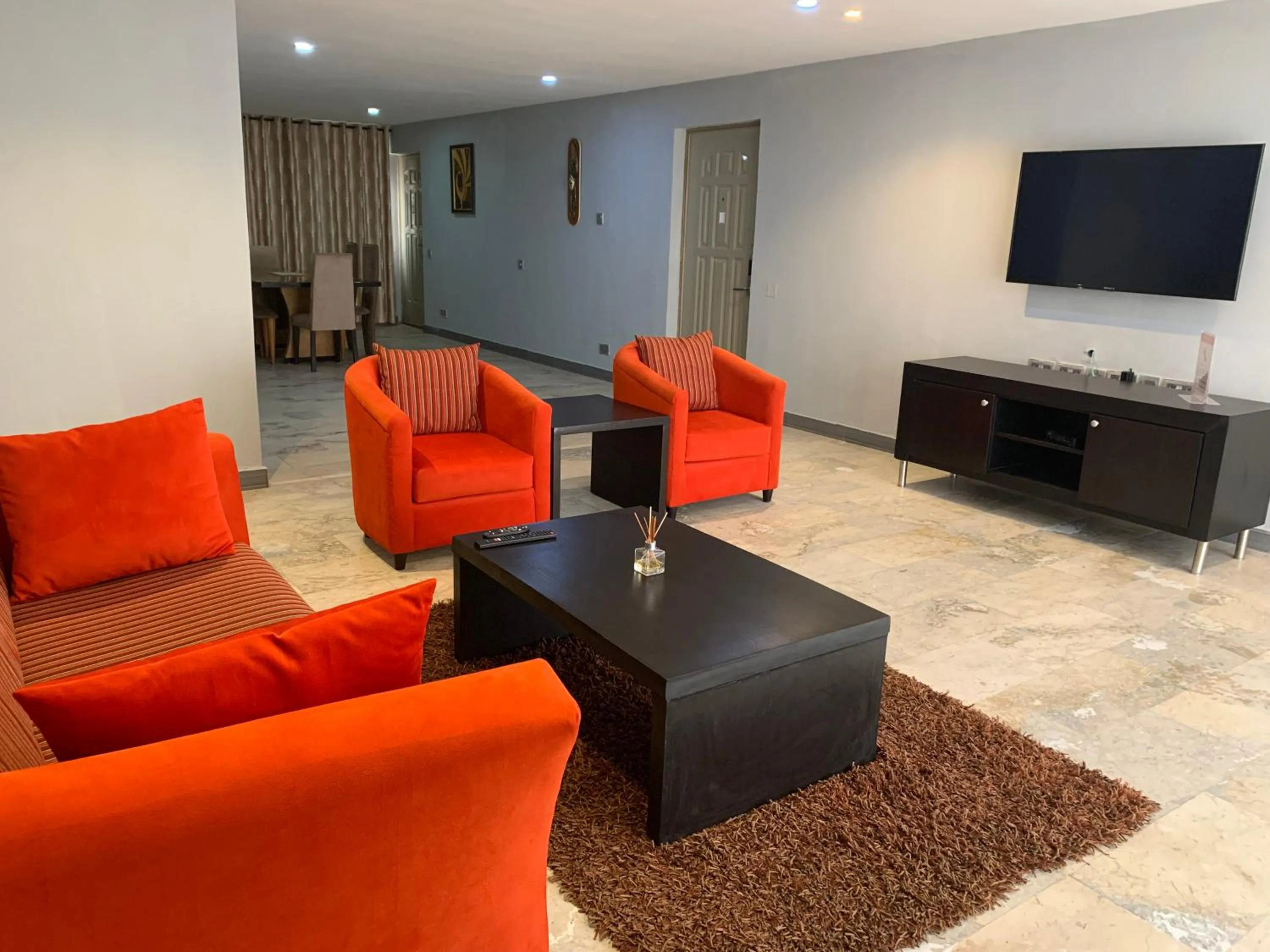 TV and multimedia in Emem Court - The Emem Apartment Collections