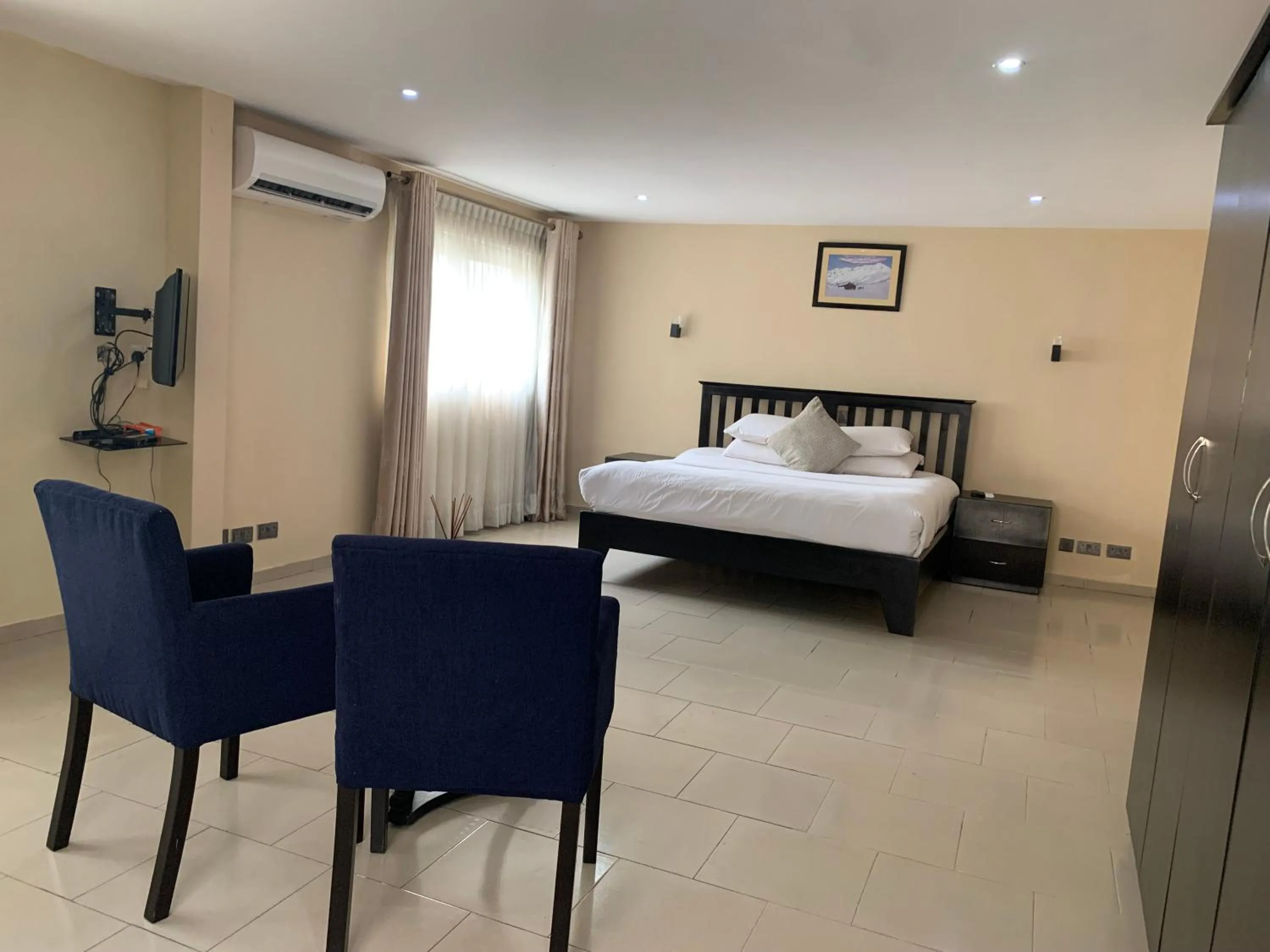 Bed in Emem Court - The Emem Apartment Collections