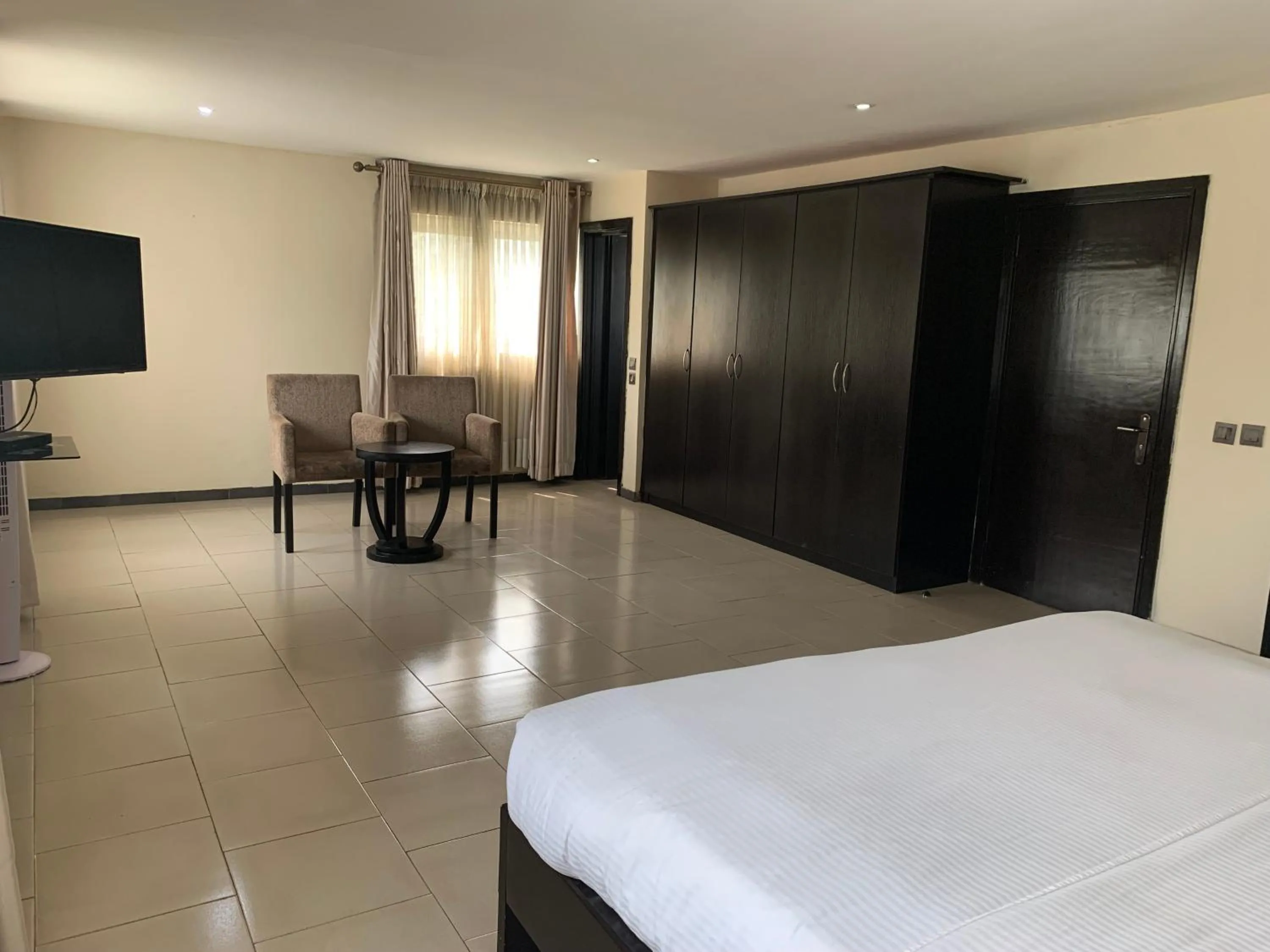 Bed in Emem Court - The Emem Apartment Collections