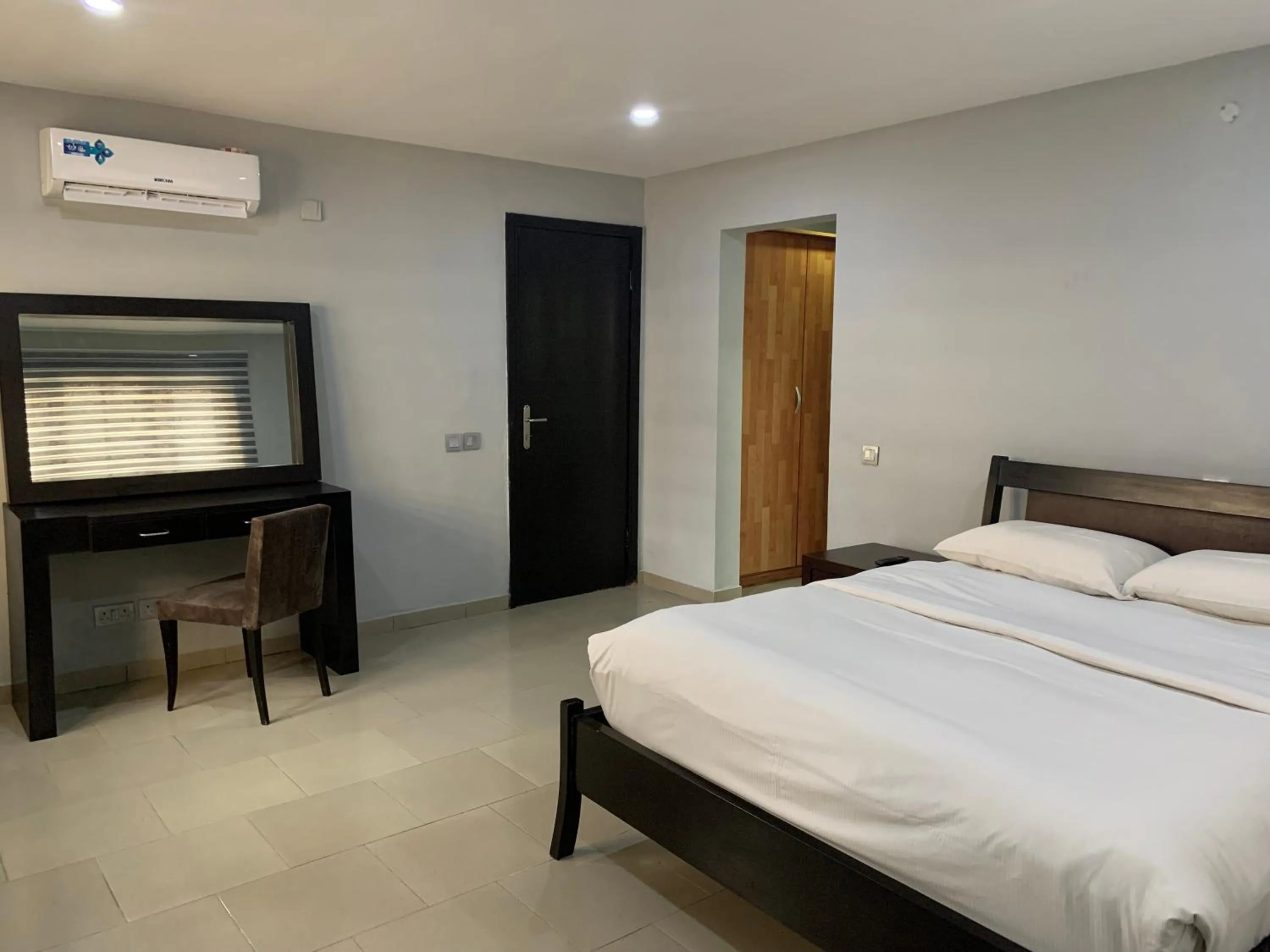 Bed in Emem Court - The Emem Apartment Collections