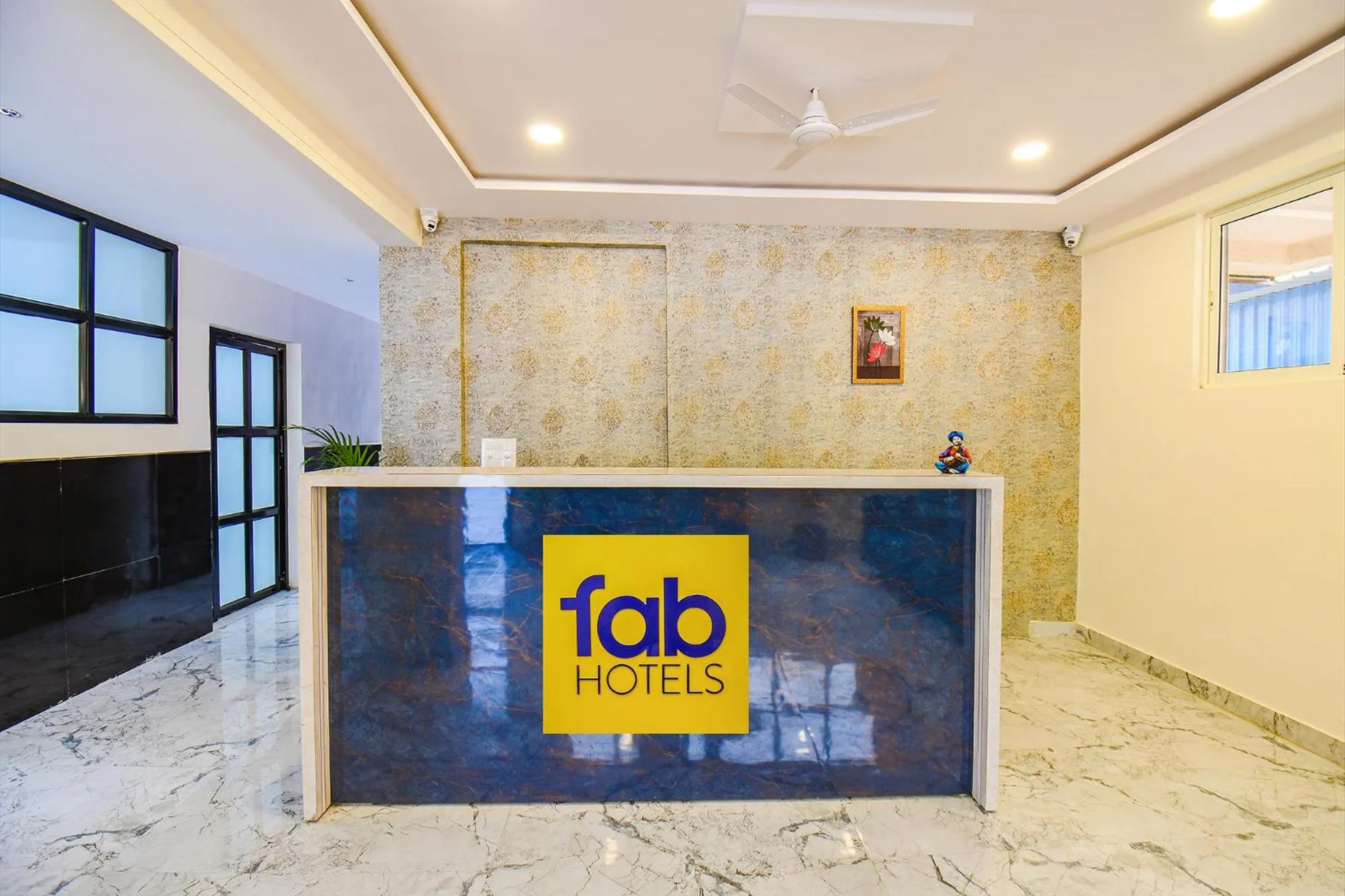 Lobby or reception in FabHotel Prime Esta Inn - Nr Twin Tower, Viman Nagar