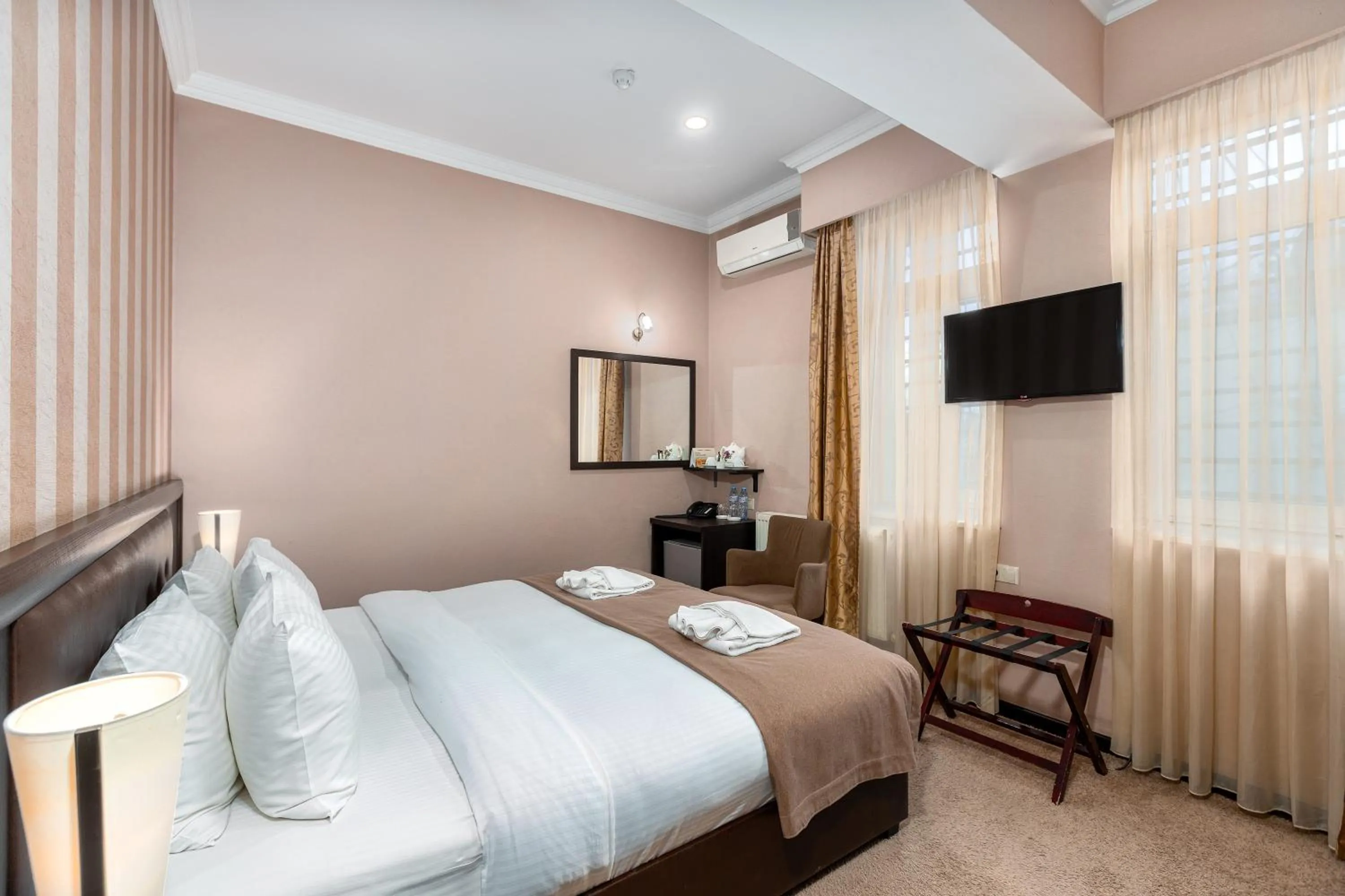 Bed in Kalasi Hotel