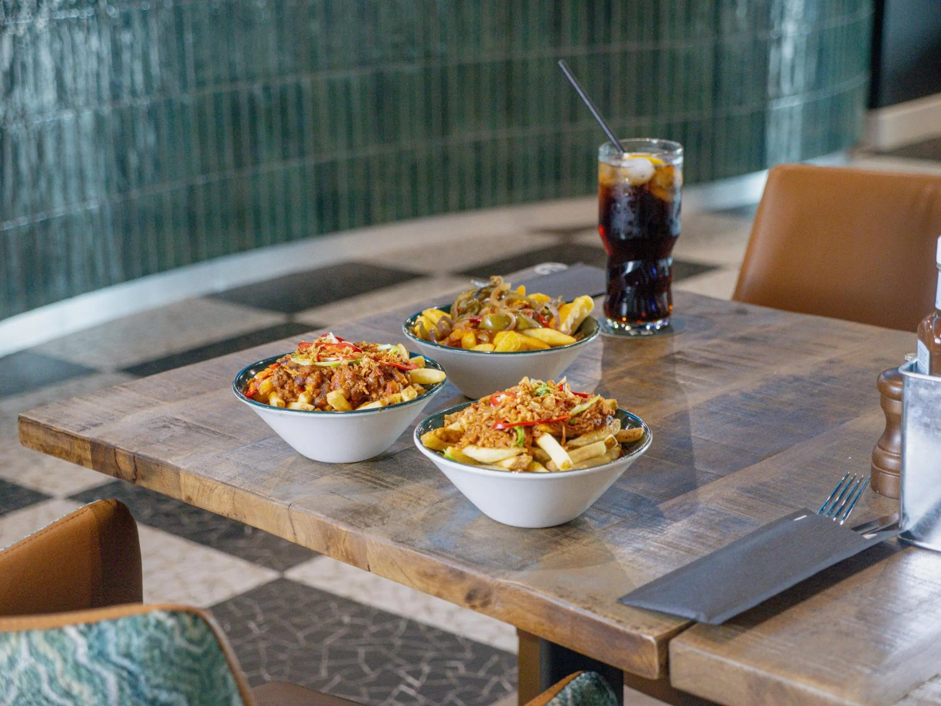 Restaurant/places to eat in Marian Resort And Spa
