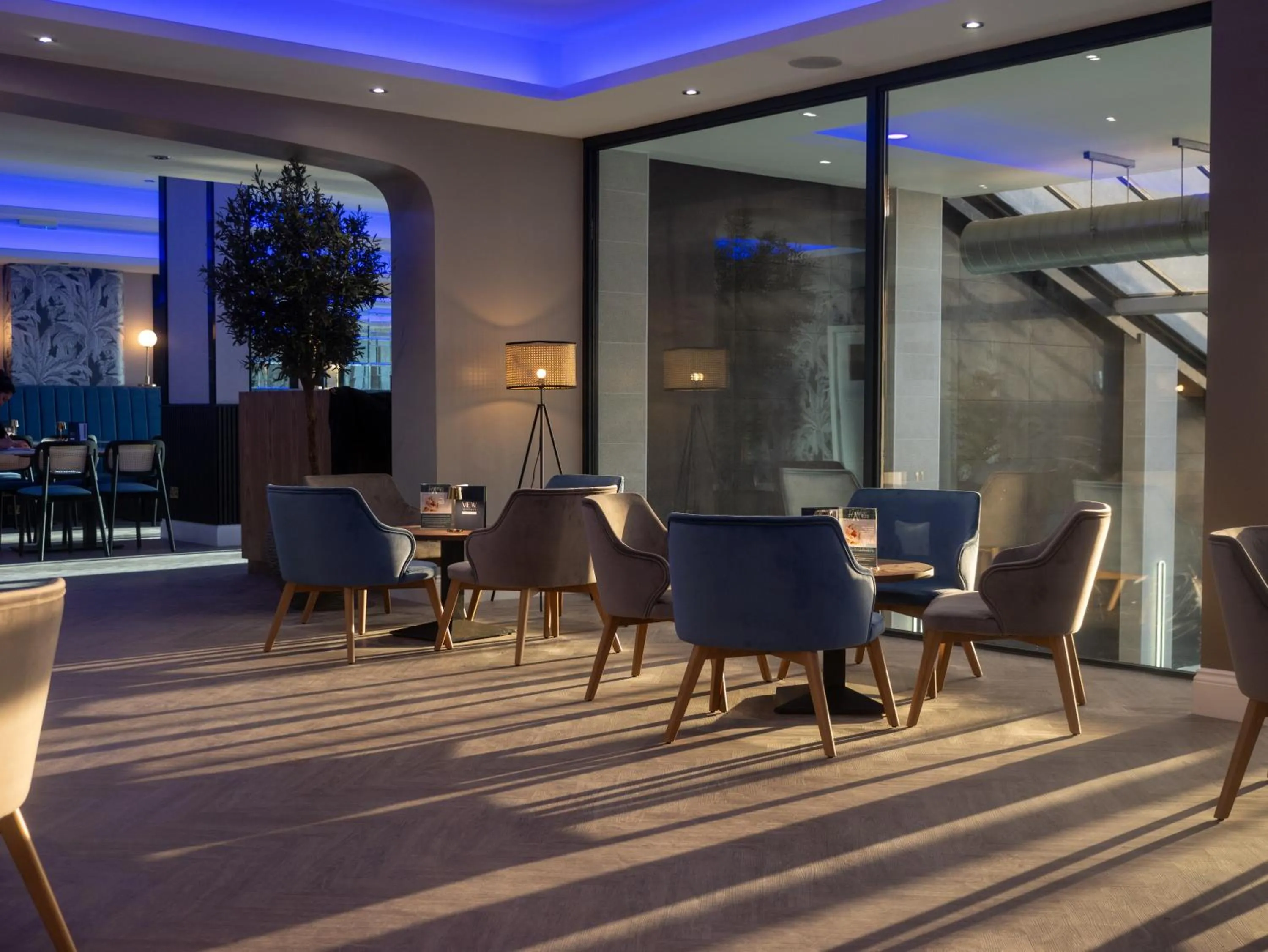 Restaurant/places to eat in Marian Resort And Spa