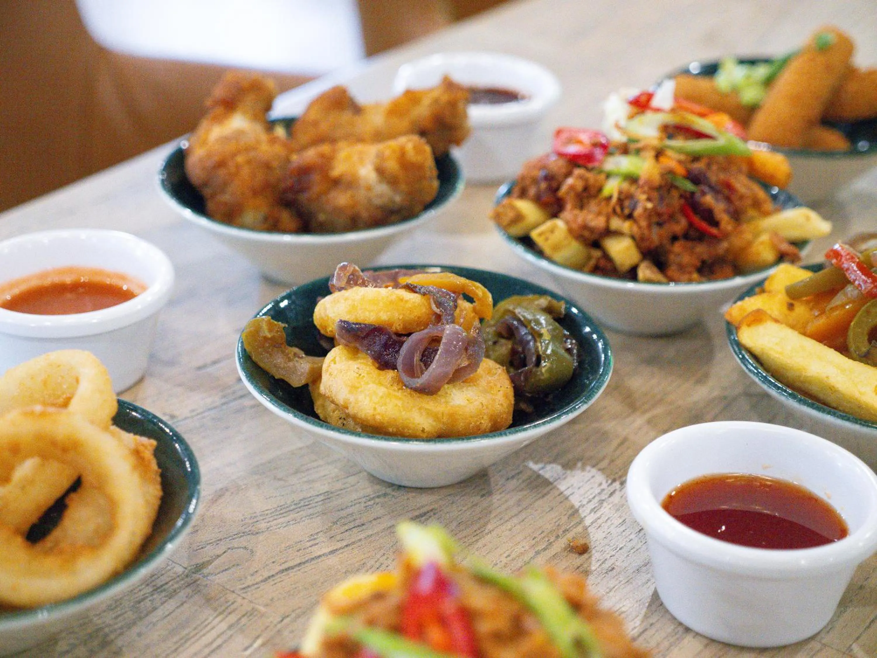 Restaurant/places to eat in Marian Resort And Spa