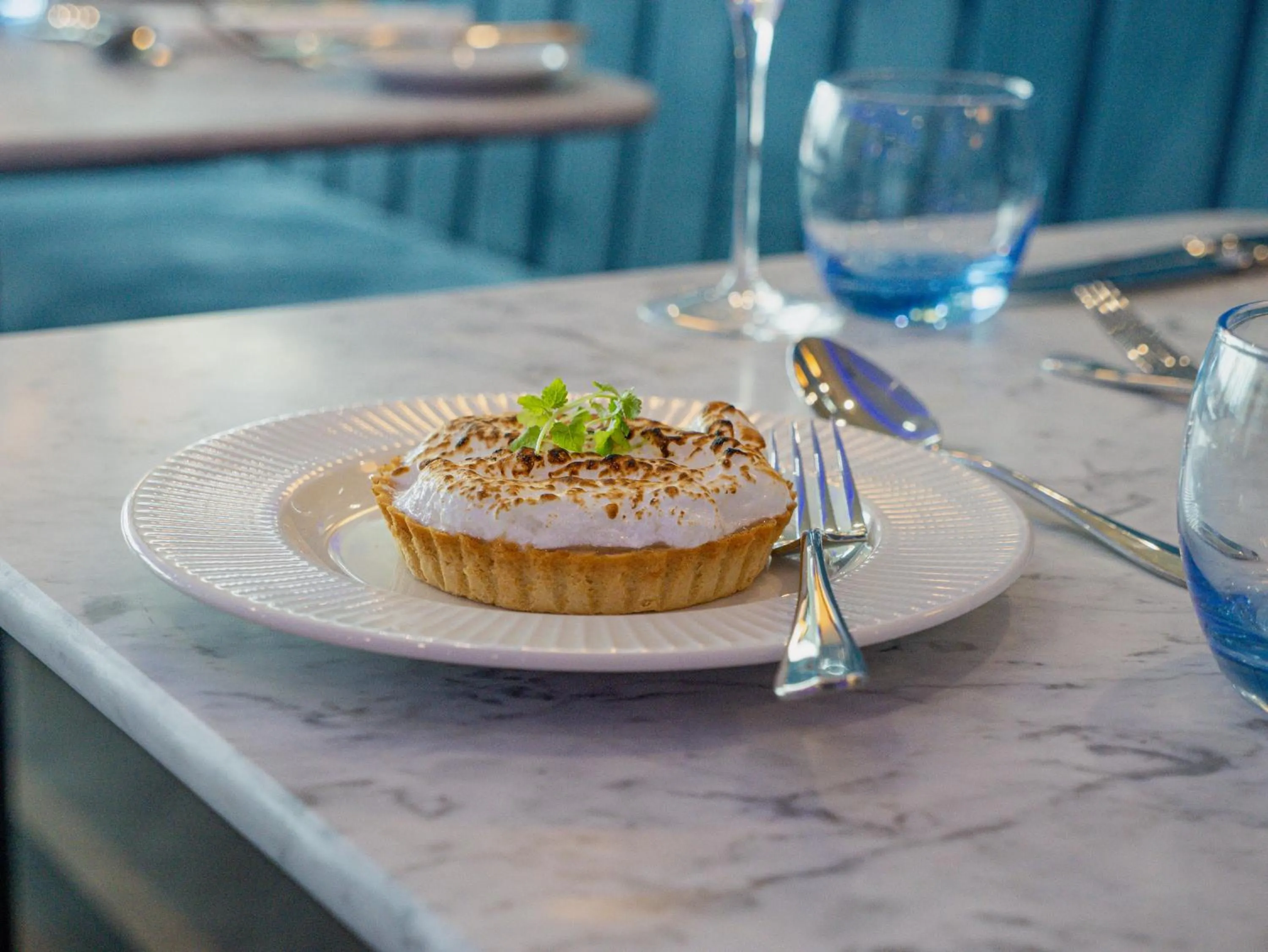 Restaurant/places to eat in Marian Resort And Spa