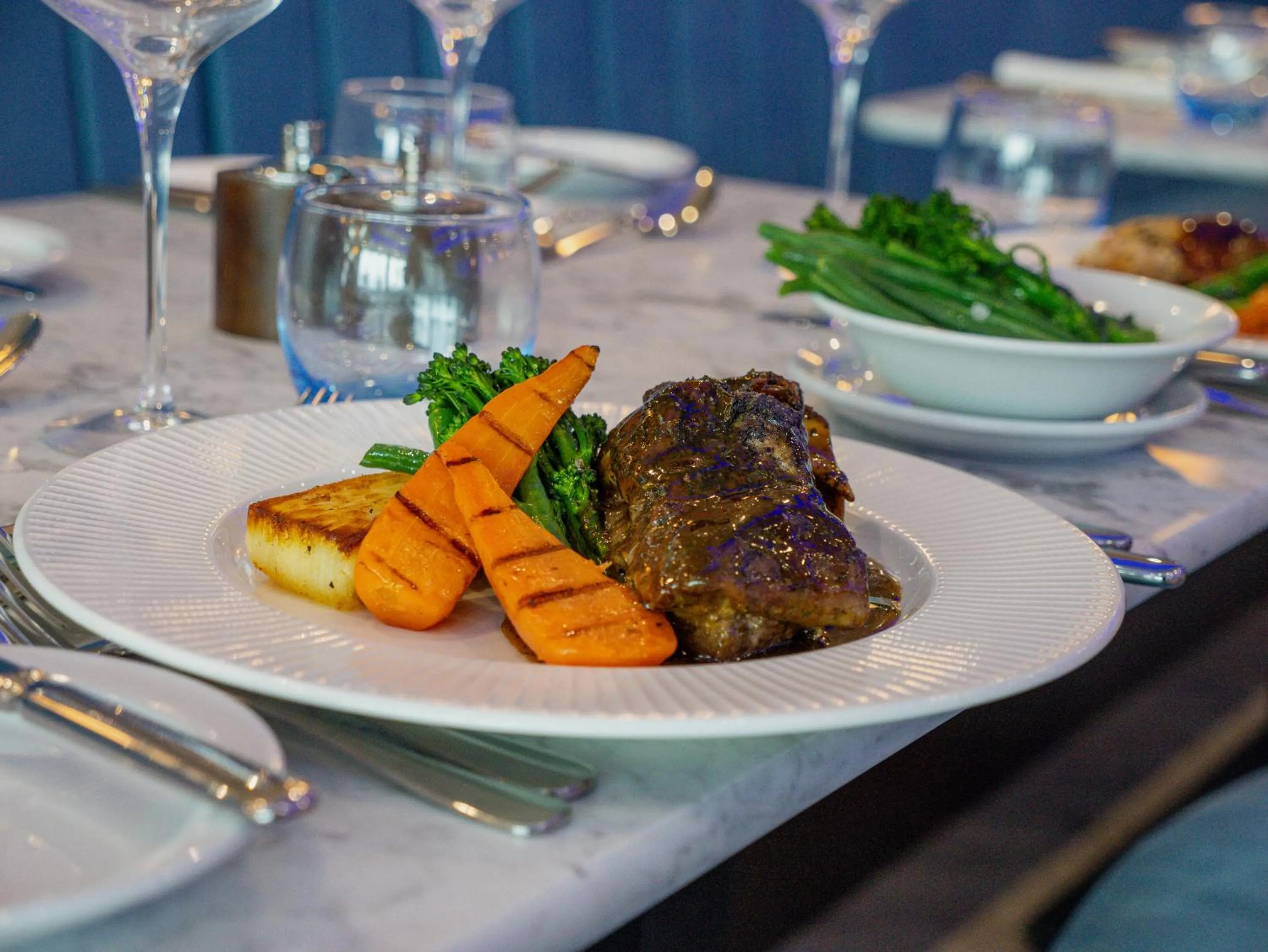 Restaurant/places to eat in Marian Resort And Spa