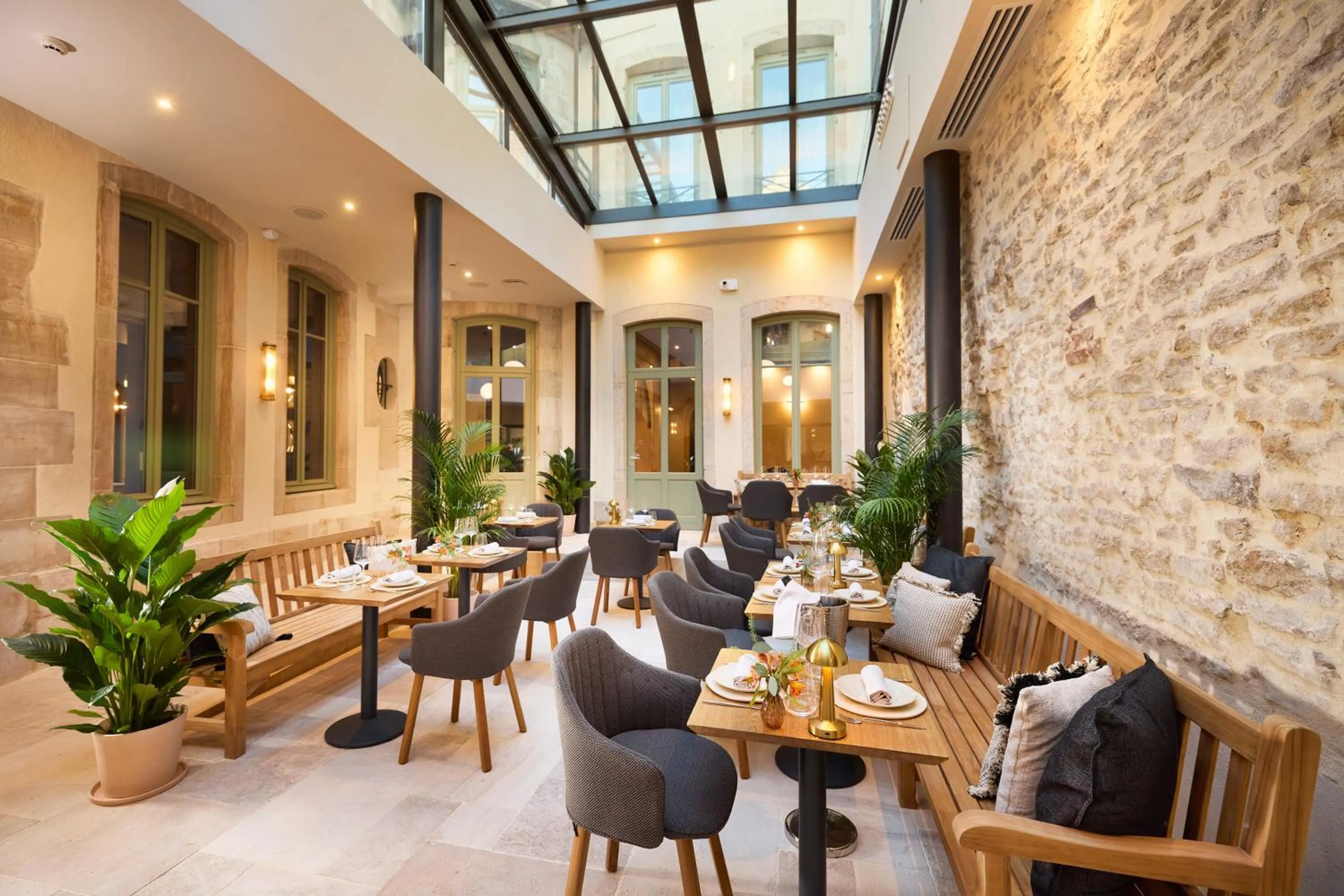 Restaurant/places to eat in Maison 1896