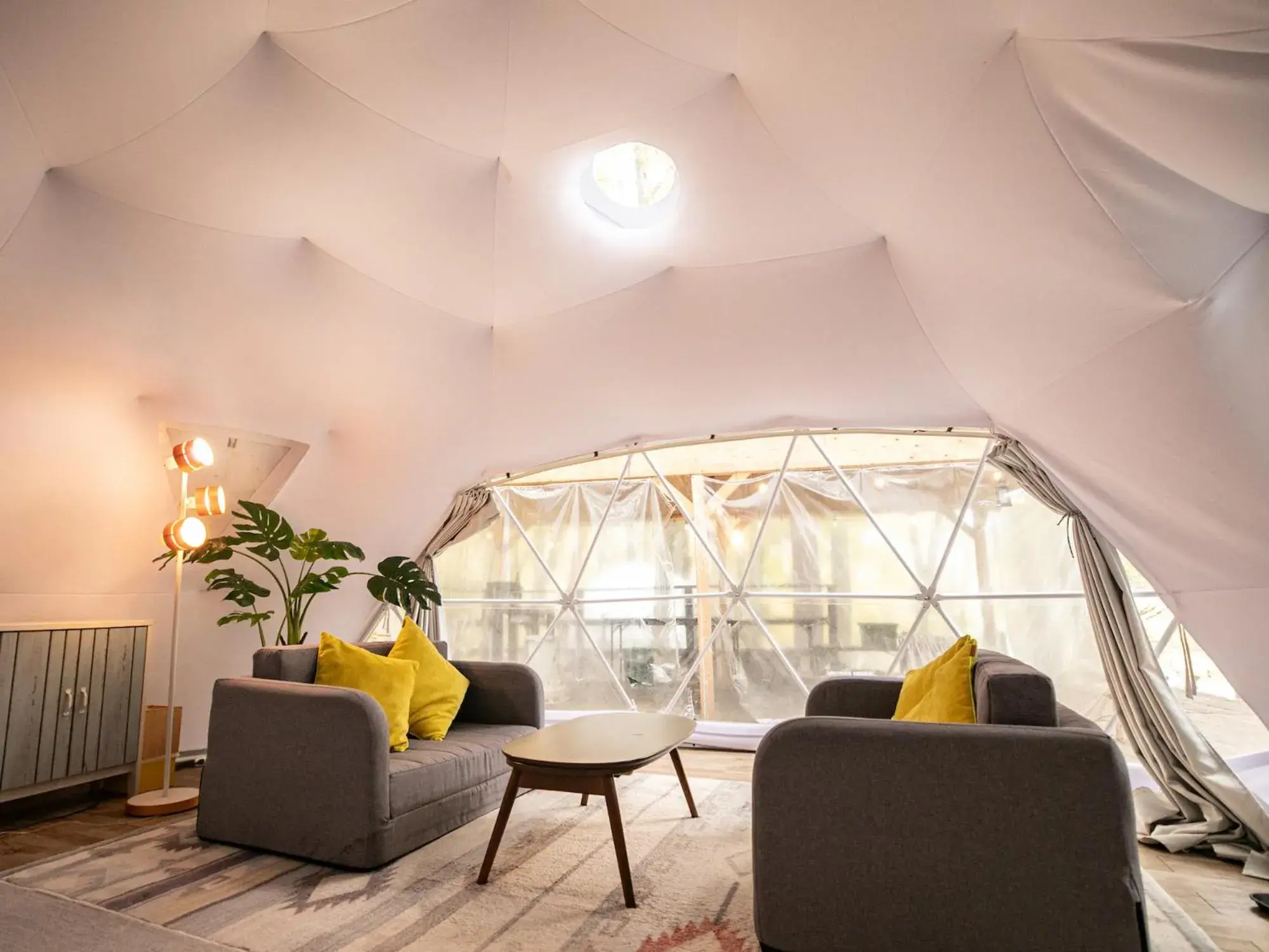 Bed in Nagano GLAMPINGBASE enCamp Bed in Nagano GLAMPINGBASE enCamp