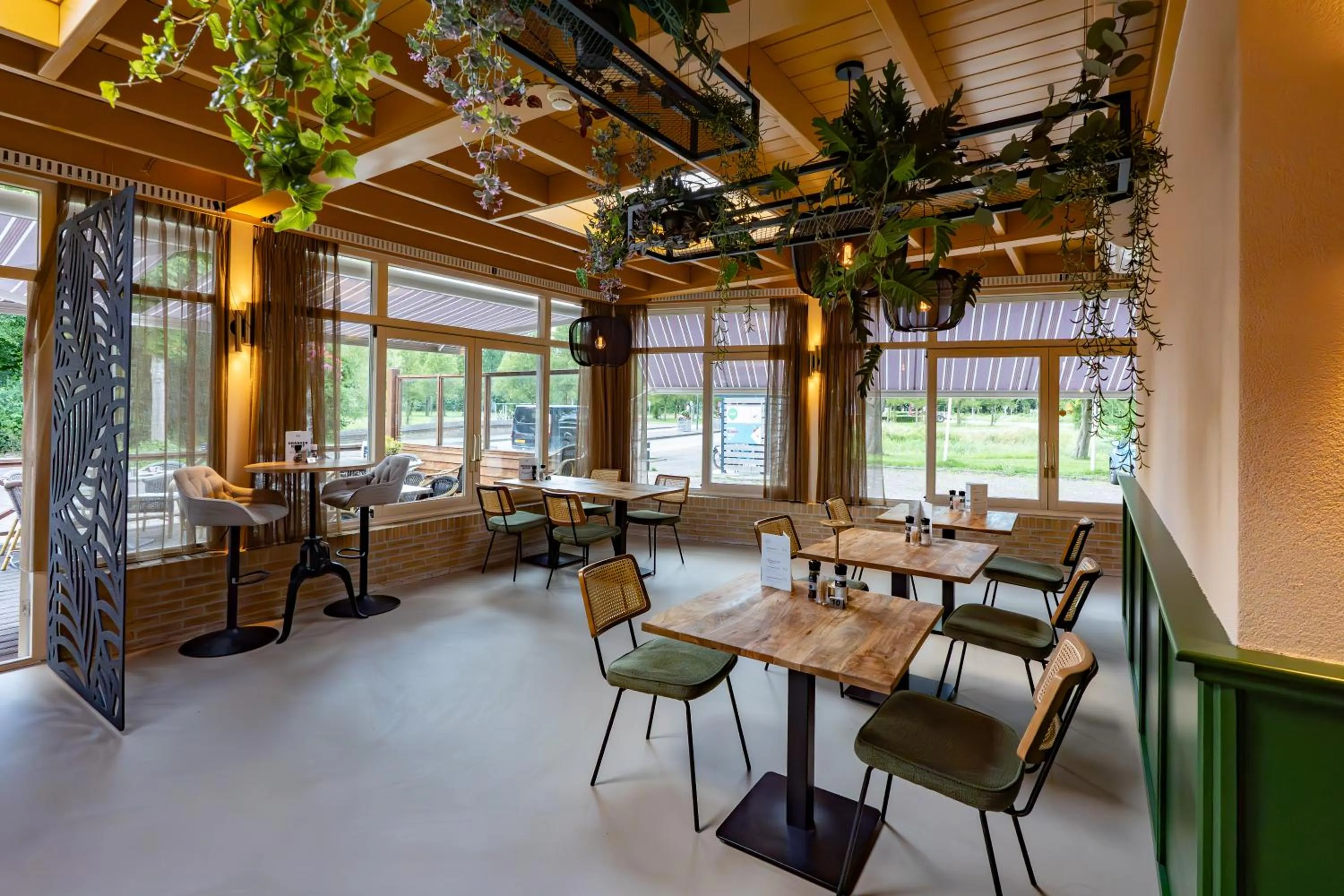 Restaurant/places to eat in Hotel and Restaurant van Saaze