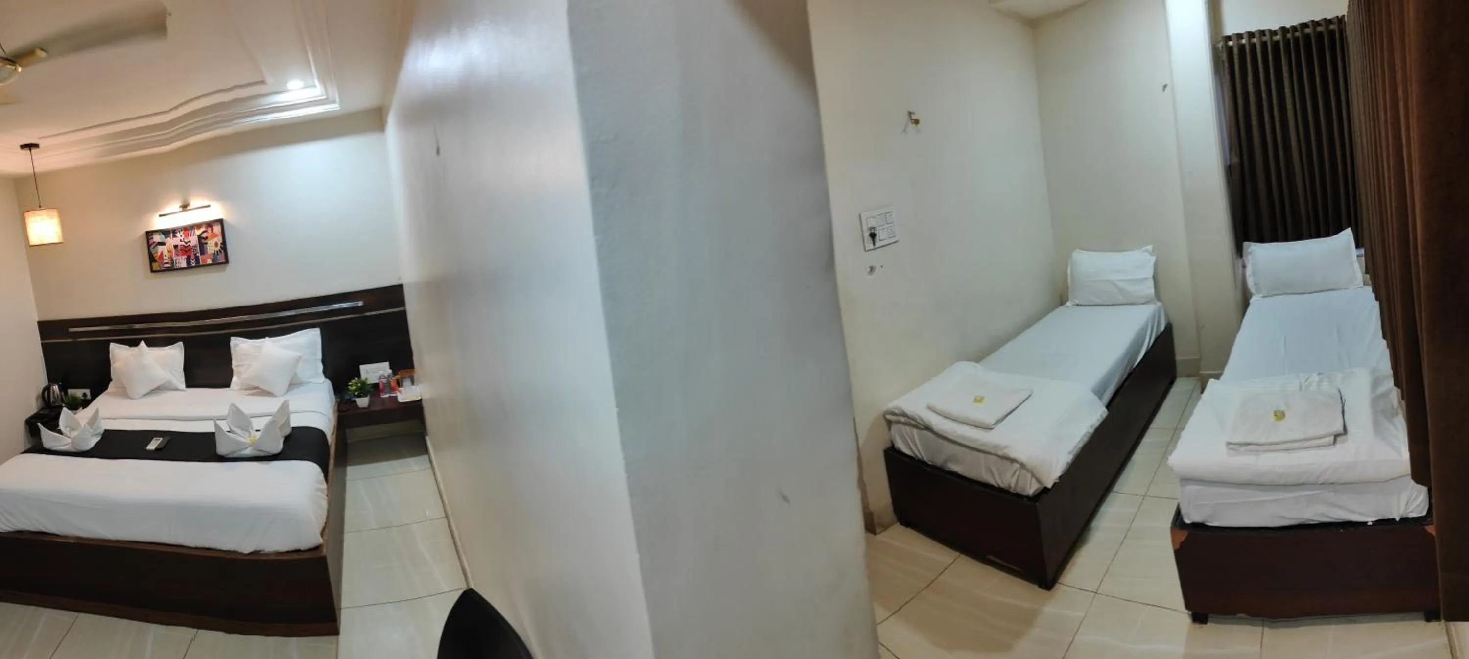 Bed in Hotel Shirdi Park Inn 80 Meters From Sai Samadhi Temple